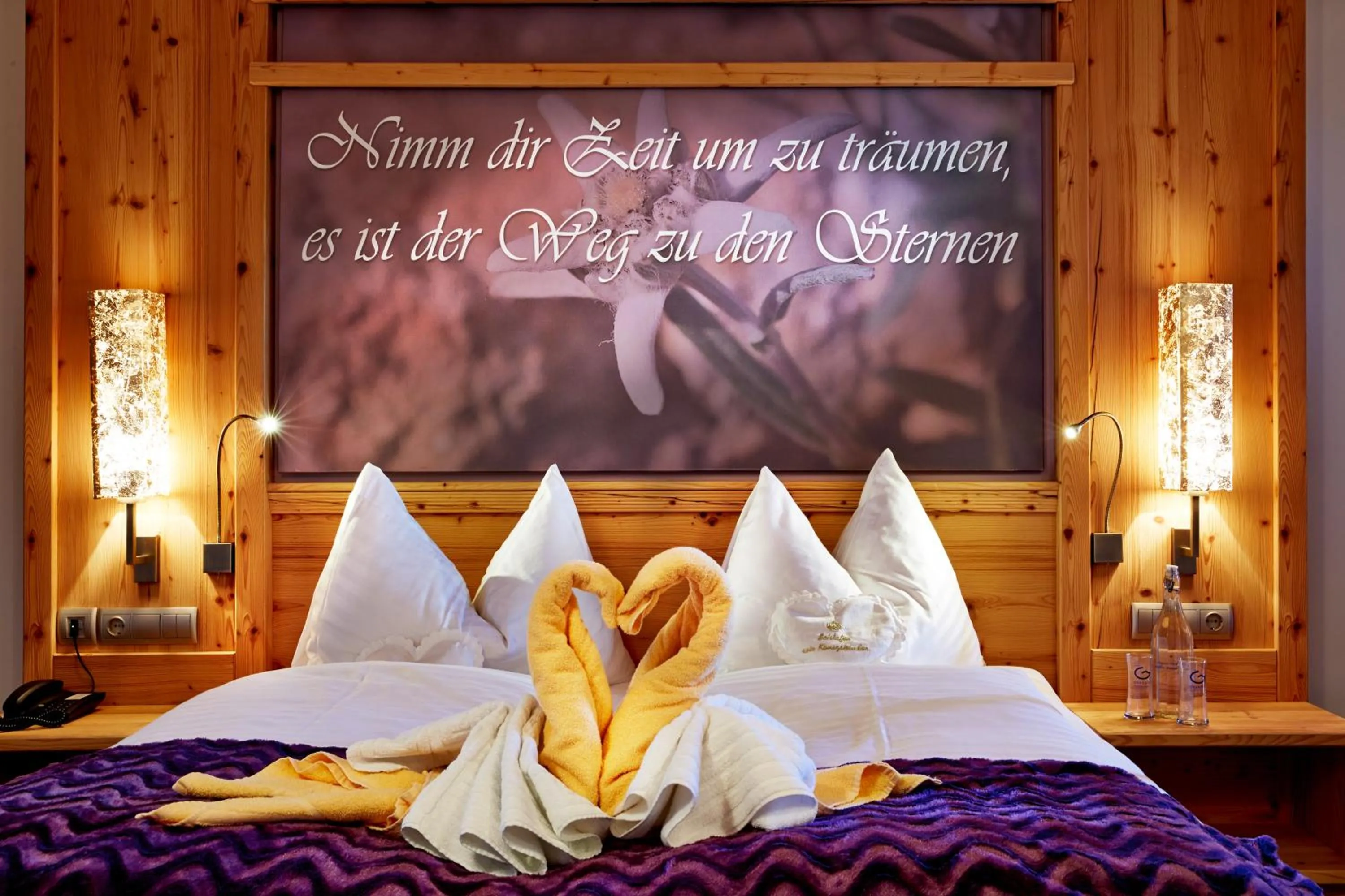 Bedroom, Bed in Biohotel Castello Königsleiten