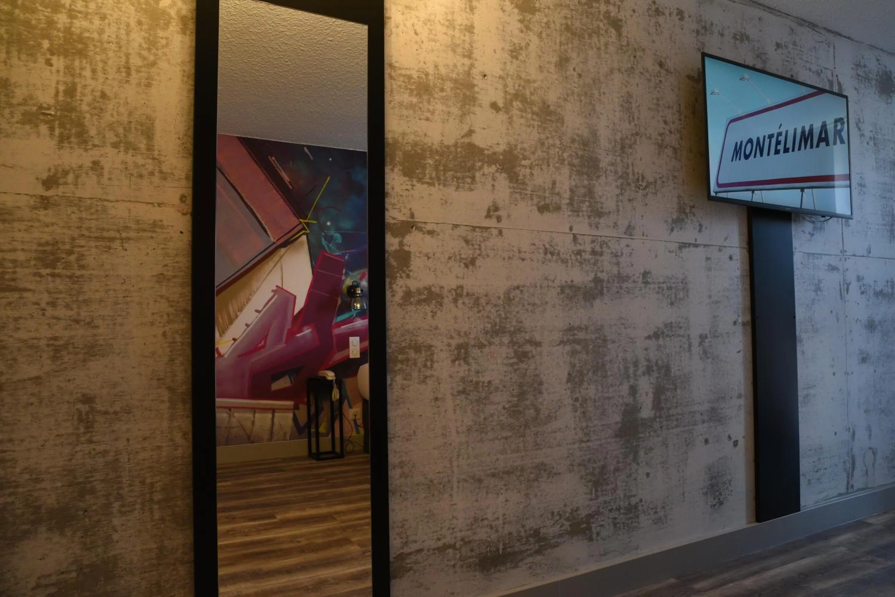 Bedroom in The Originals Boutique, Hôtel Montélimar