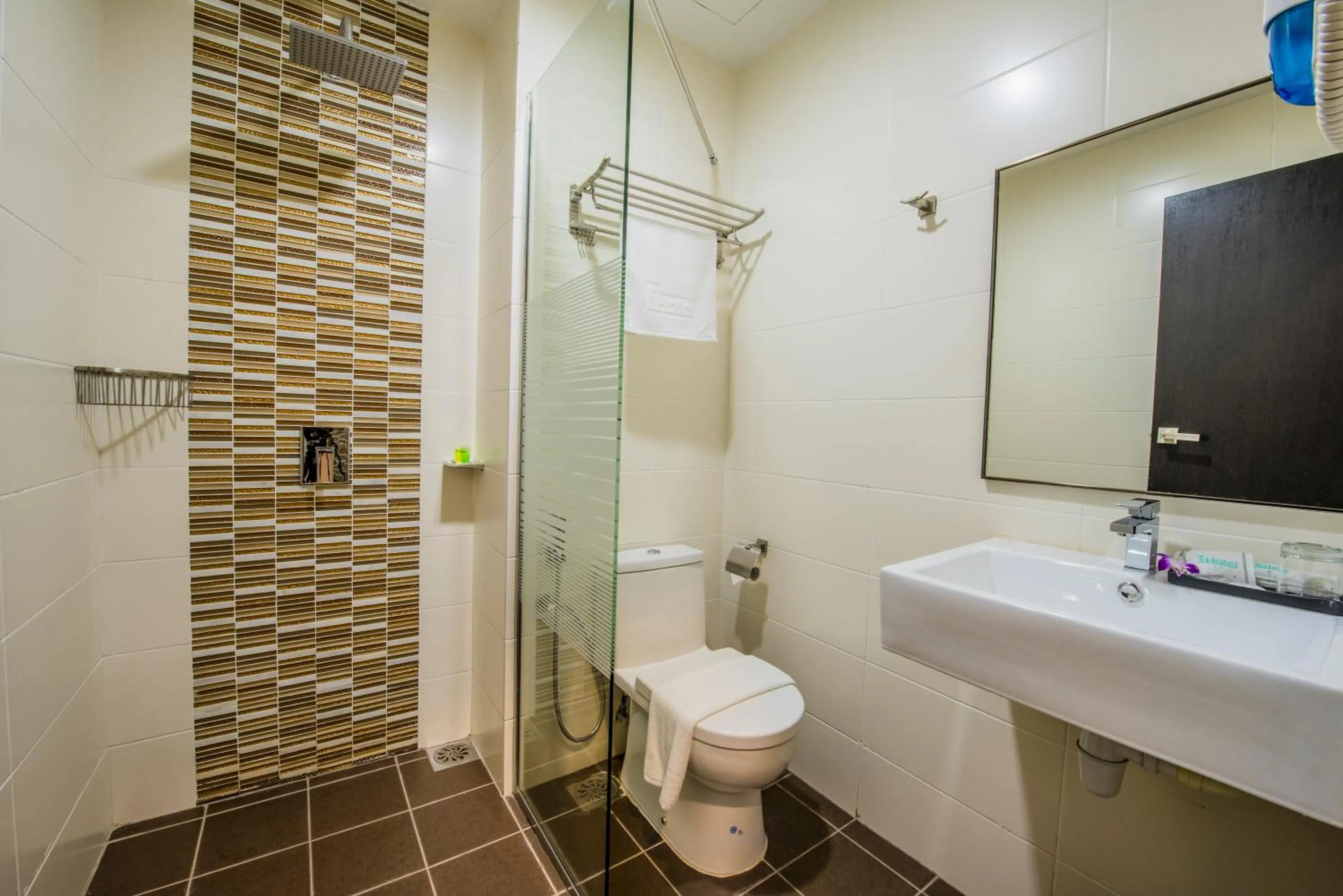 Shower in inHotel Inanam