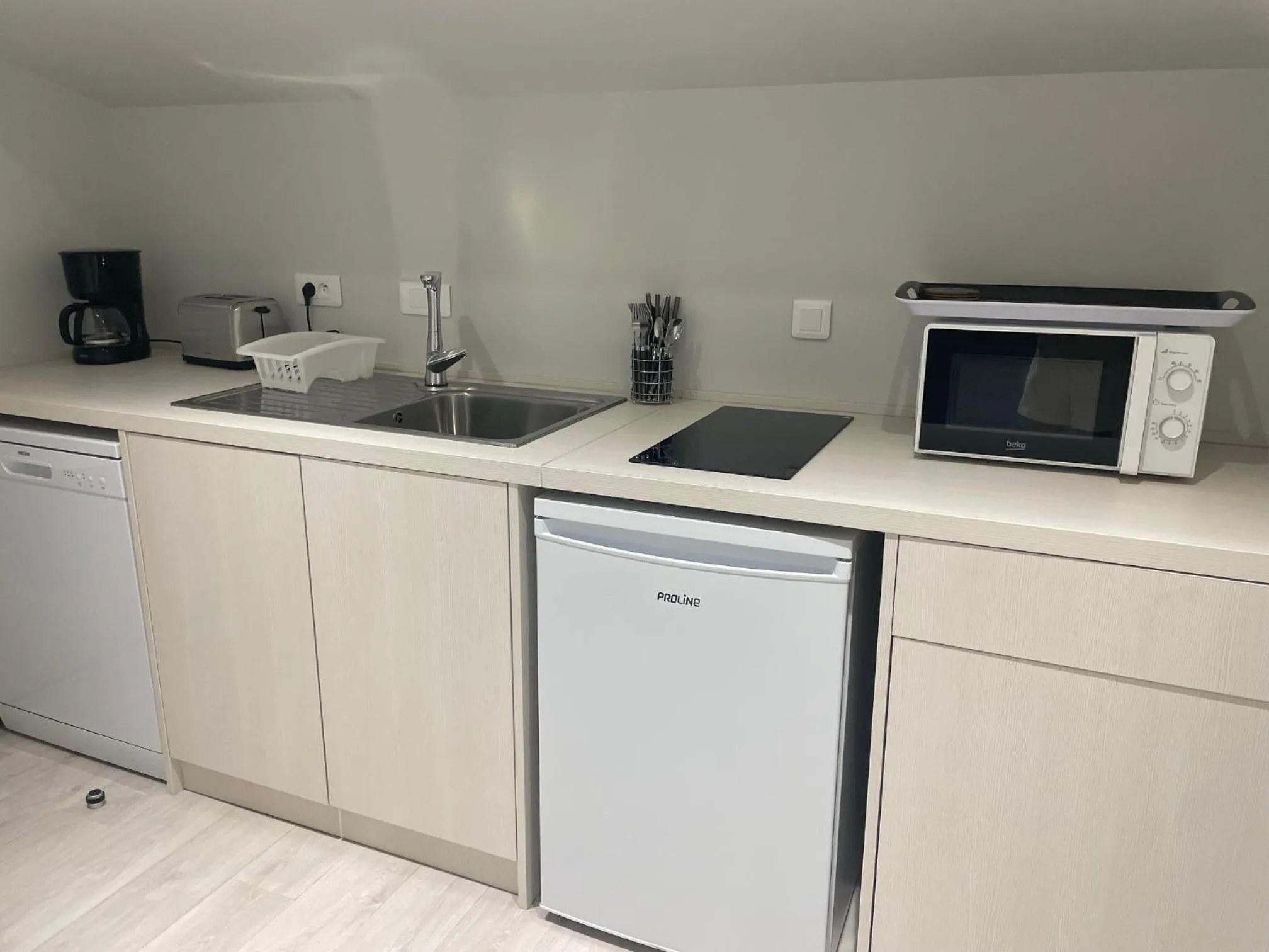 Inner courtyard view in Kyriad Saumur Hyper Centre Hôtel, Appartements, Séminaires et SPA soins Sothys Paris