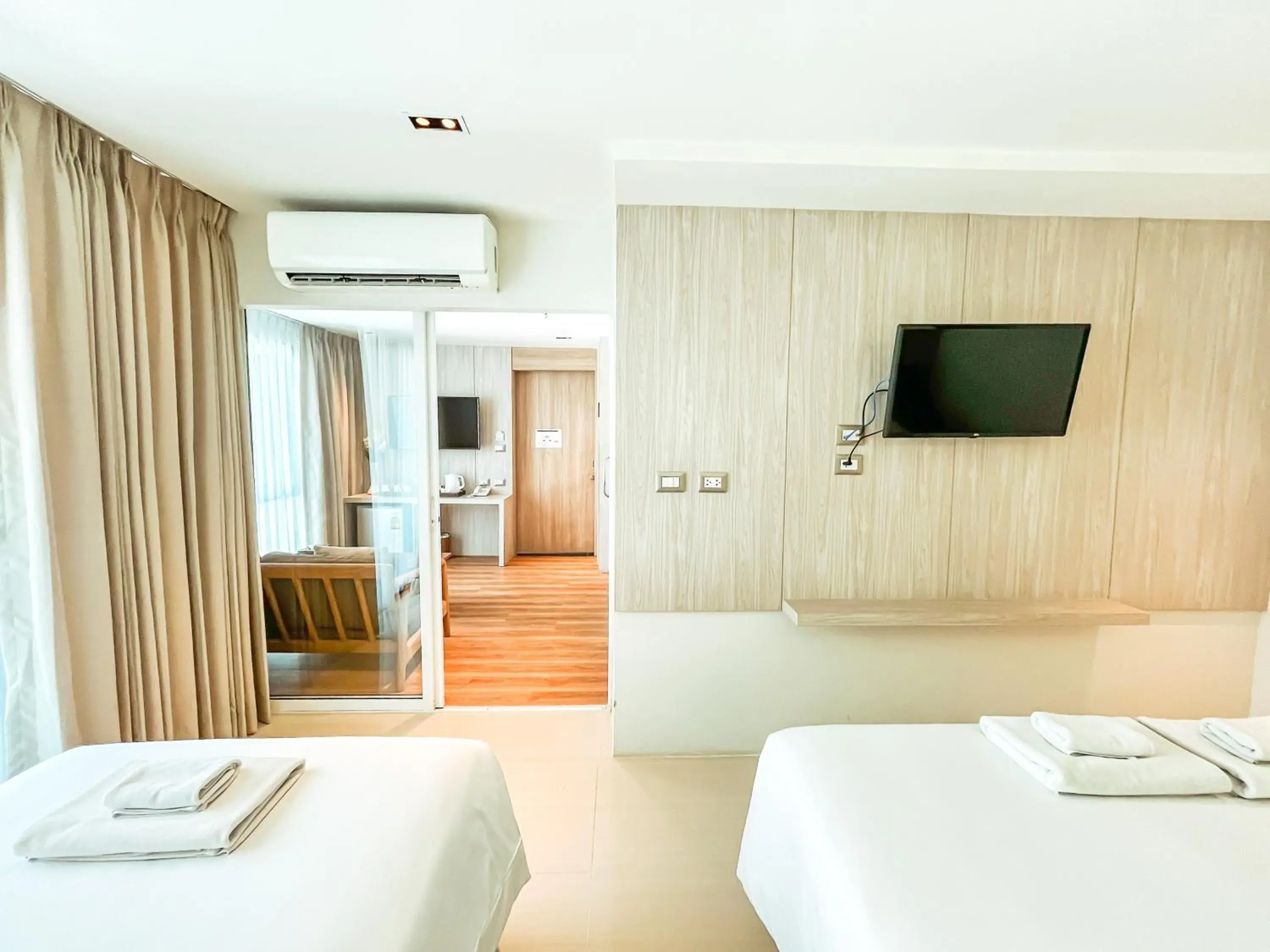 Bedroom, TV/Entertainment Center in Zand Morada Pattaya