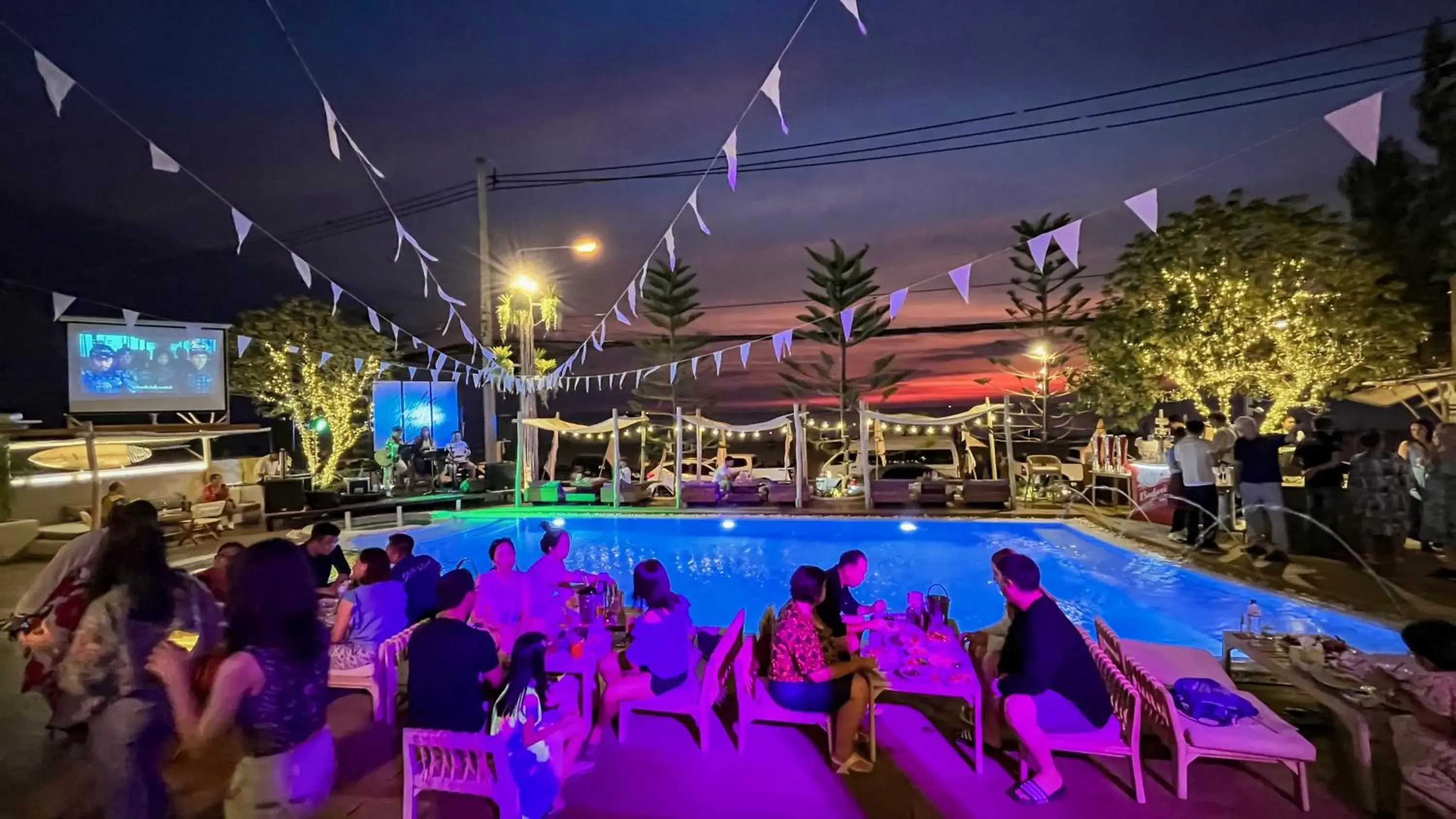 Restaurant/places to eat in Zand Morada Pattaya