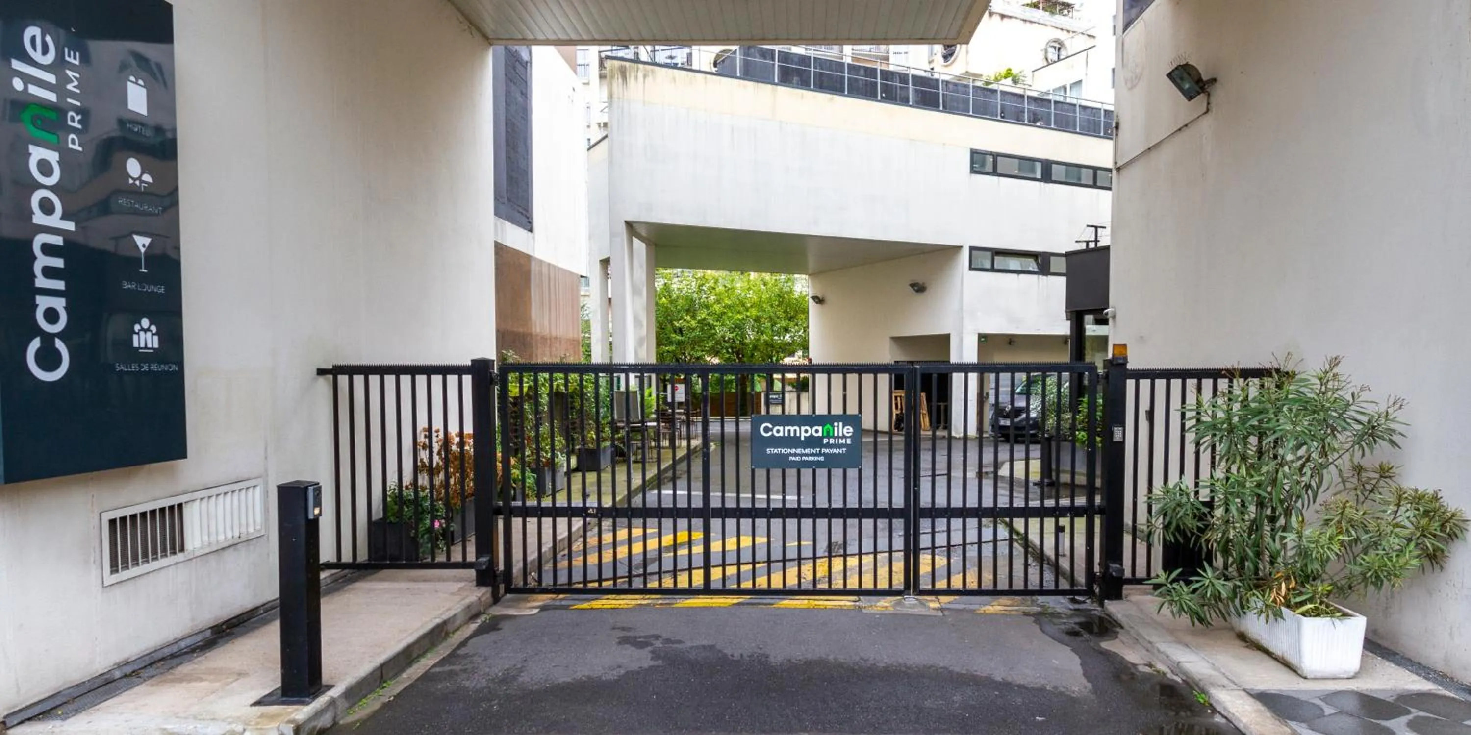 Parking in Campanile Prime Paris 19 - La Villette