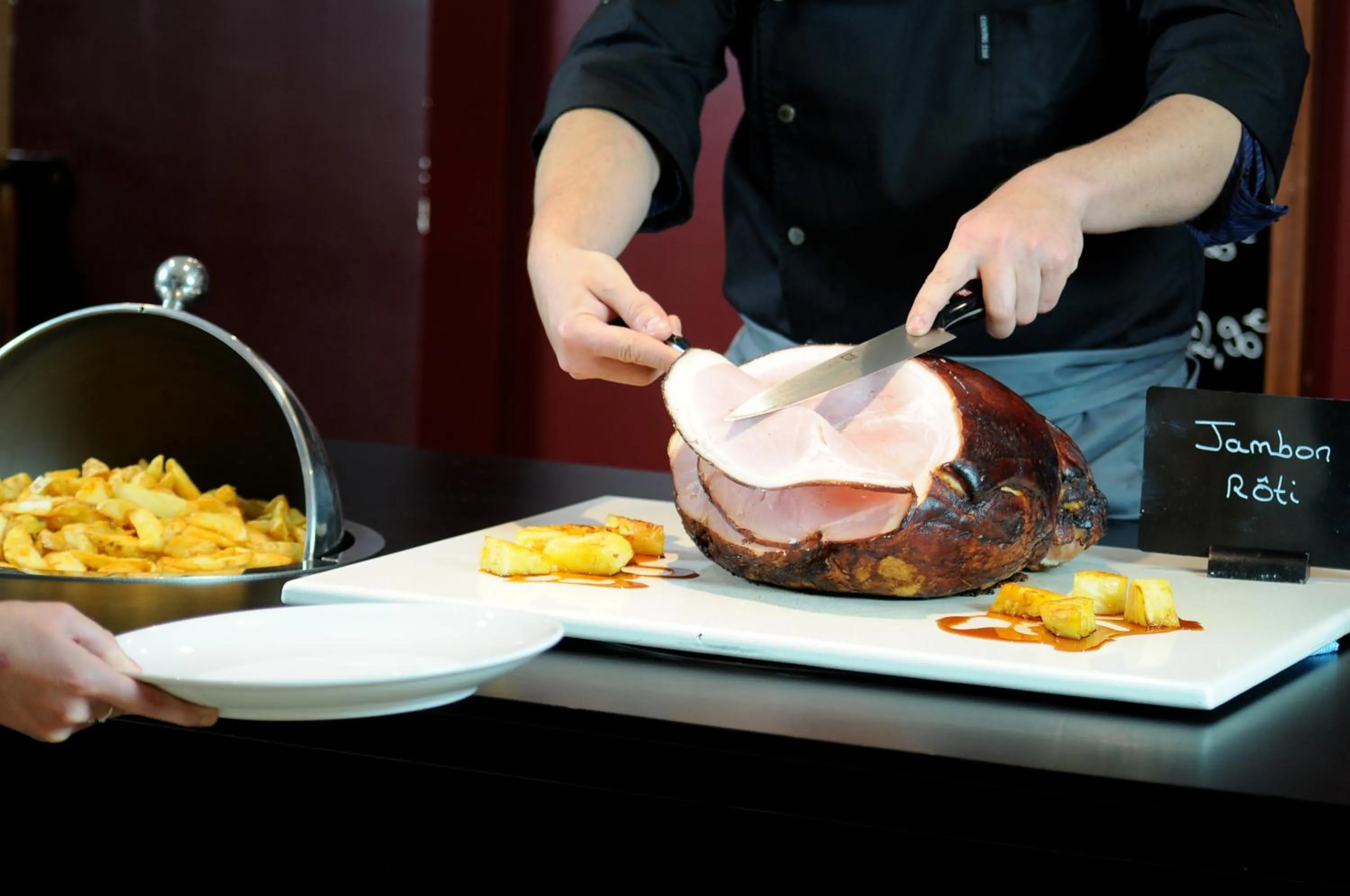 Restaurant/places to eat in Campanile Prime Paris 19 - La Villette