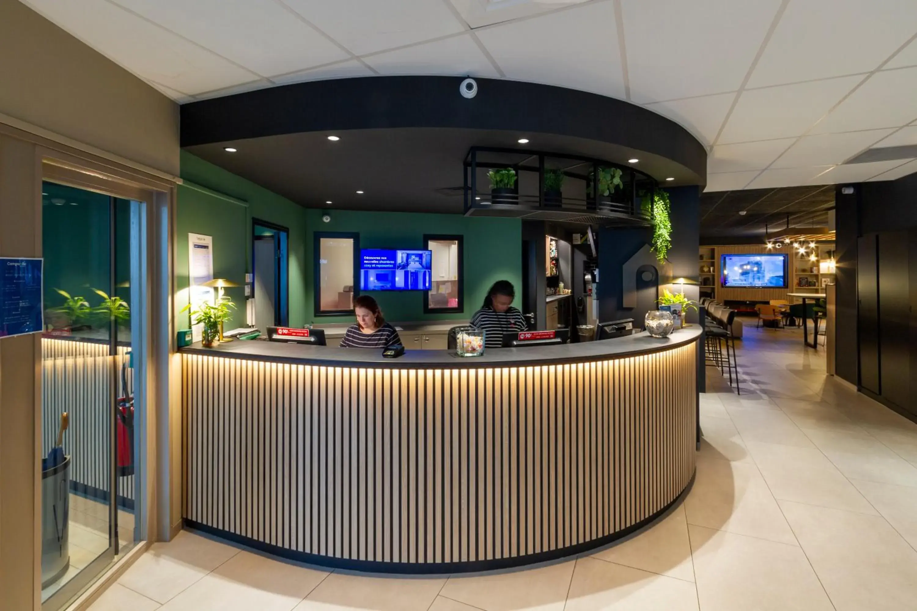 Lobby or reception in Campanile Prime Paris 19 - La Villette Lobby or reception in Campanile Prime Paris 19 - La Villette