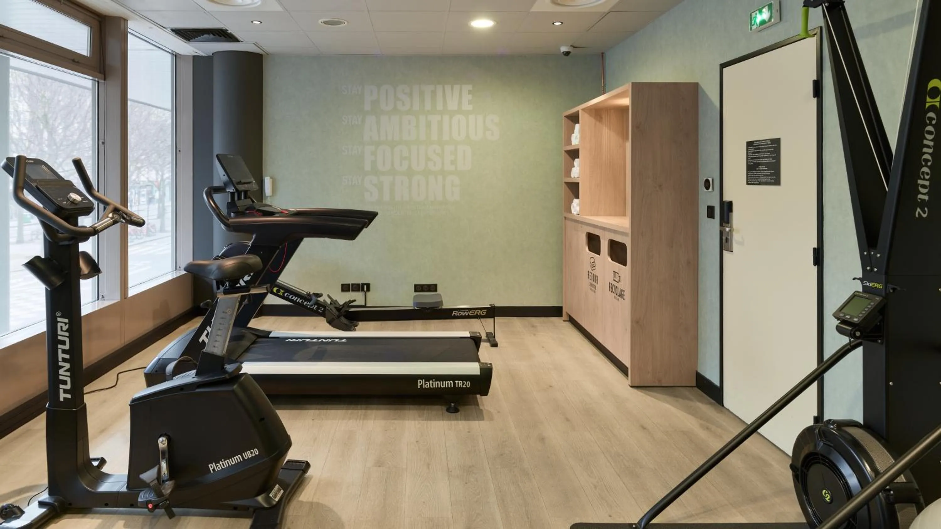 Fitness centre/facilities in Campanile Prime Paris 19 - La Villette