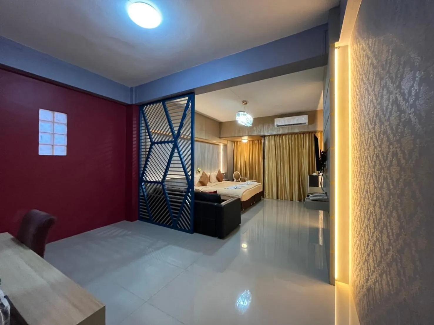 Bed in The Iconic Hotel Ranong