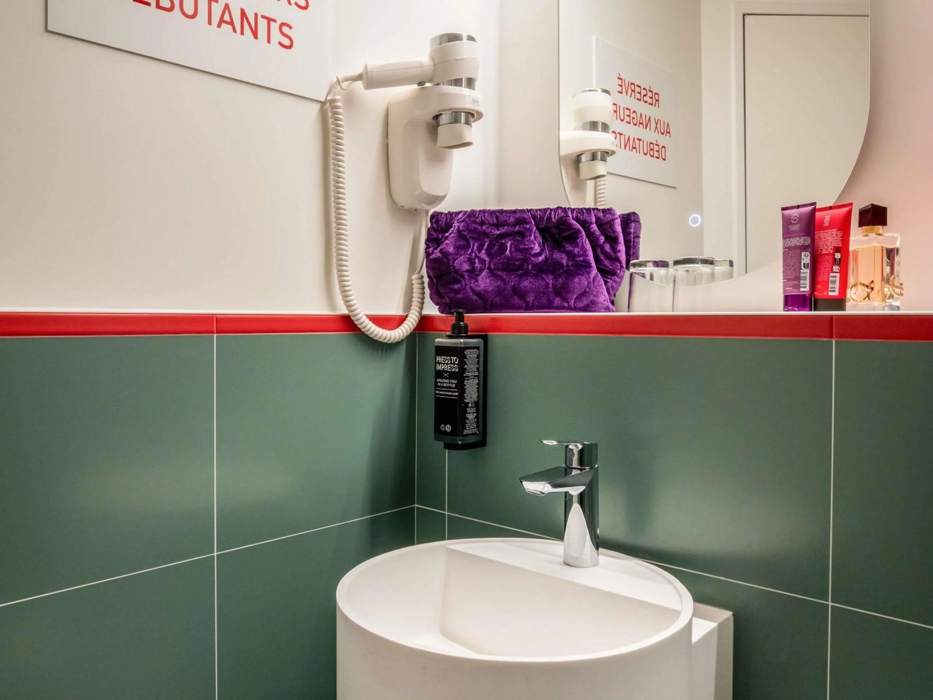 Bedroom in ibis Styles Colombes Paris Ouest (Ouverture Octobre 2025)