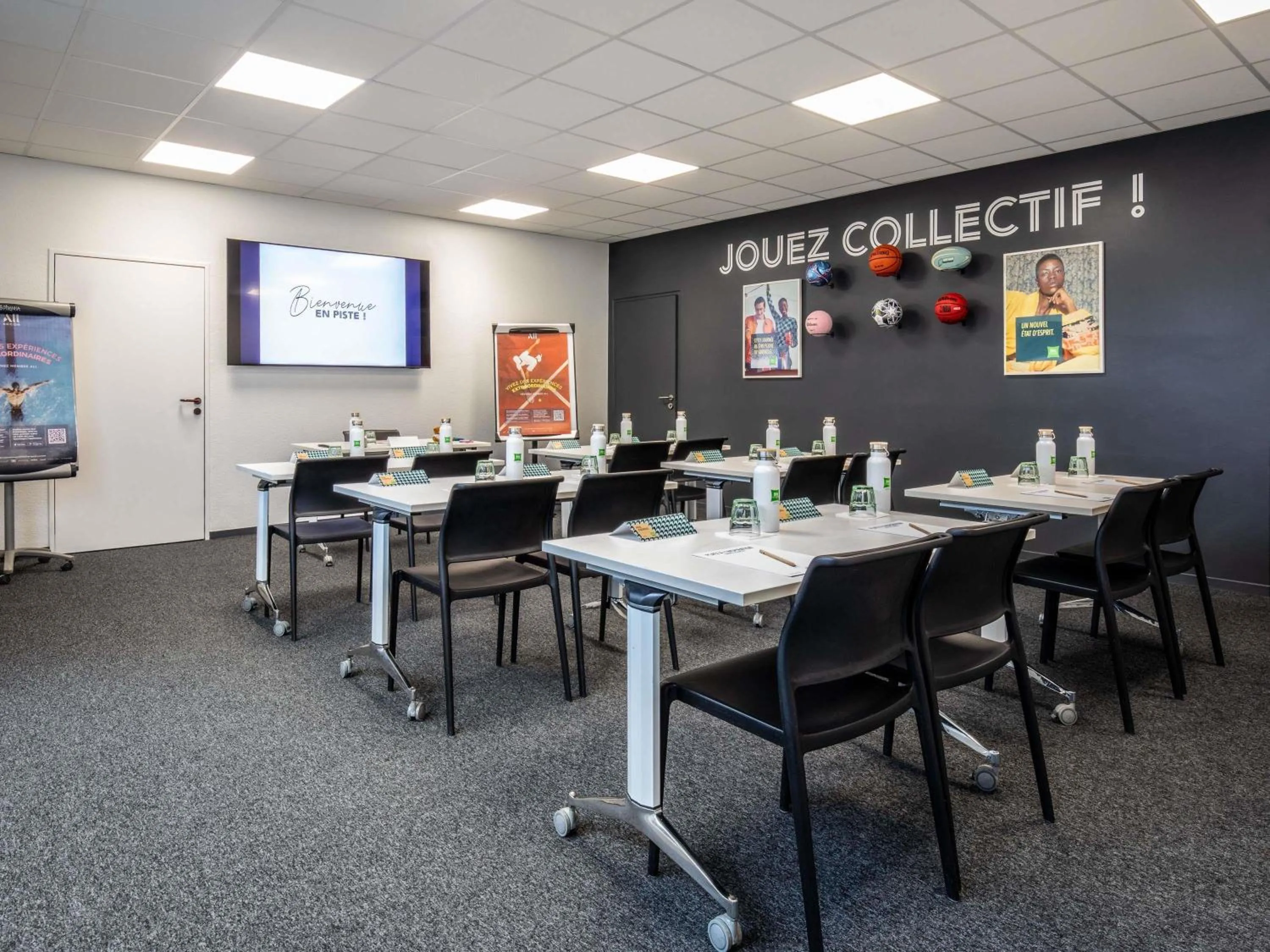 Meeting/conference room in ibis Styles Colombes Paris Ouest (Ouverture Octobre 2025)