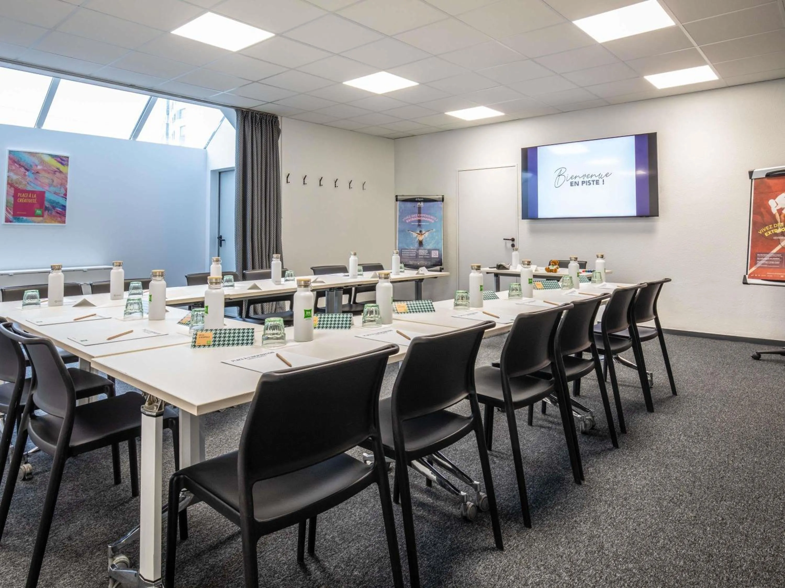 Meeting/conference room in ibis Styles Colombes Paris Ouest (Ouverture Octobre 2025)