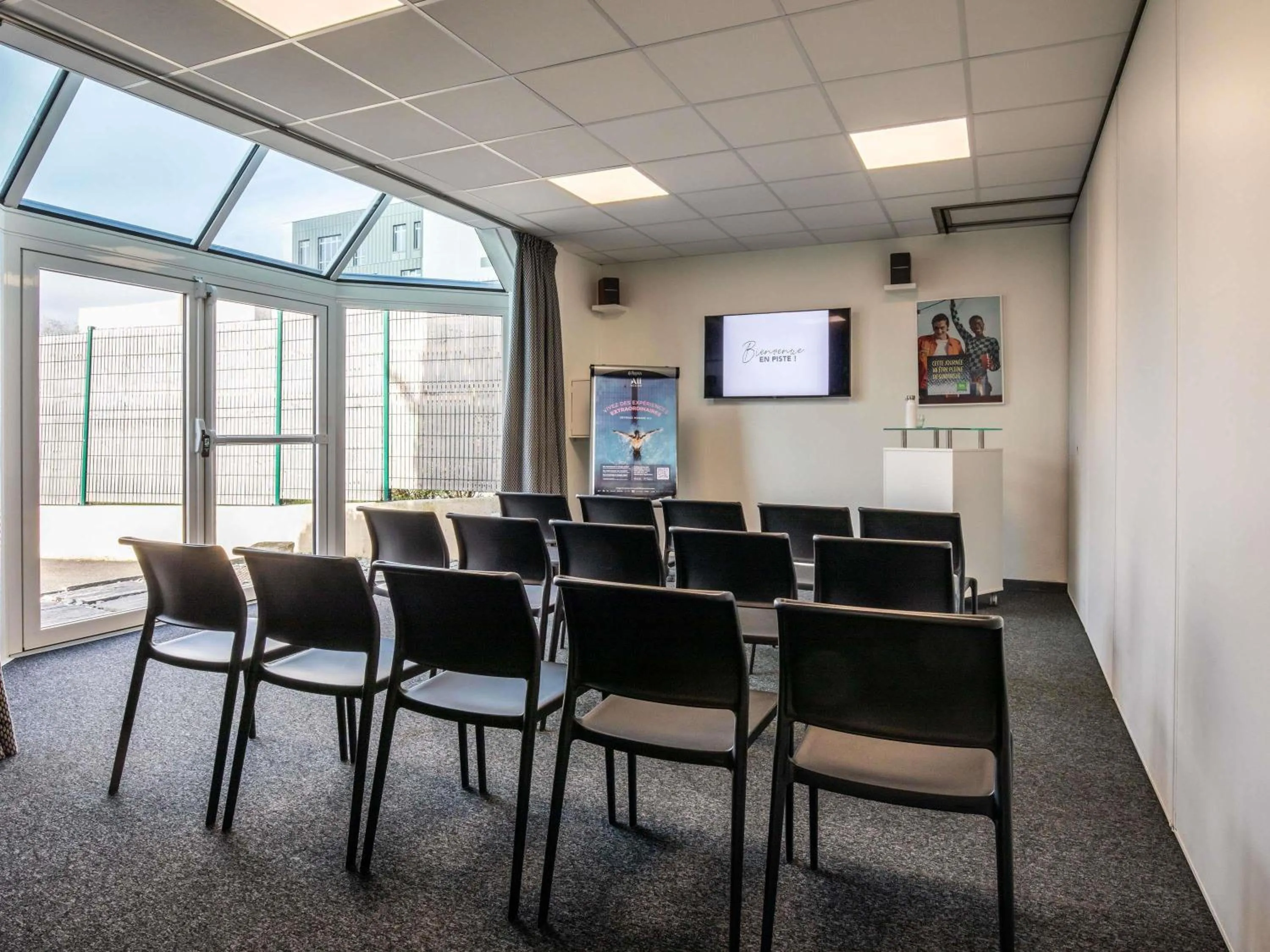 Meeting/conference room in ibis Styles Colombes Paris Ouest (Ouverture Octobre 2025)