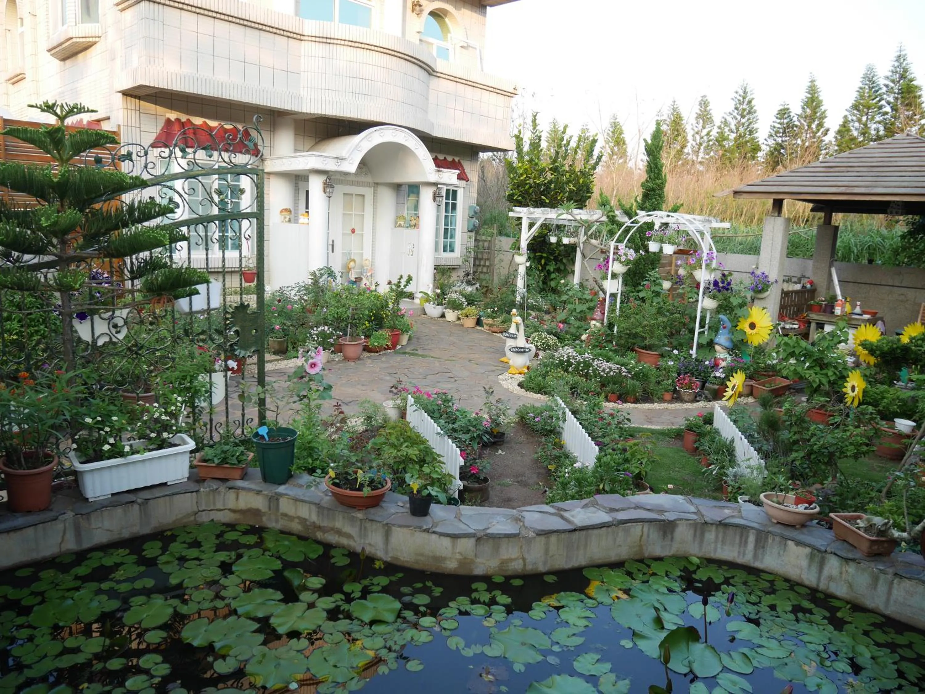 Loving Hut Paradise Island Vegan B&B