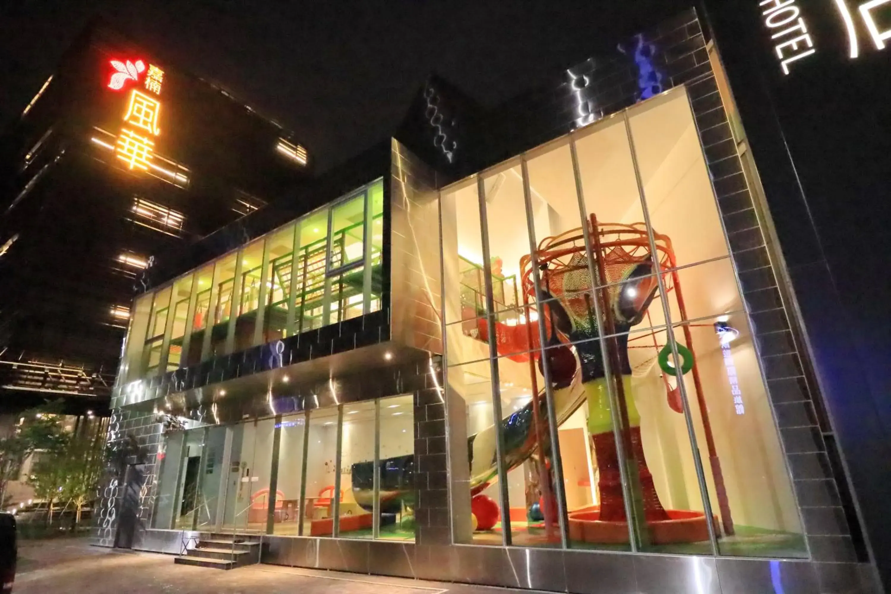 Property building in Orient Luxury Hotel Property building in Orient Luxury Hotel