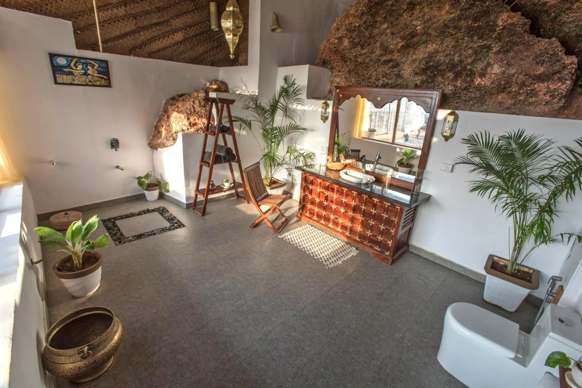 Shower in The Cape Goa