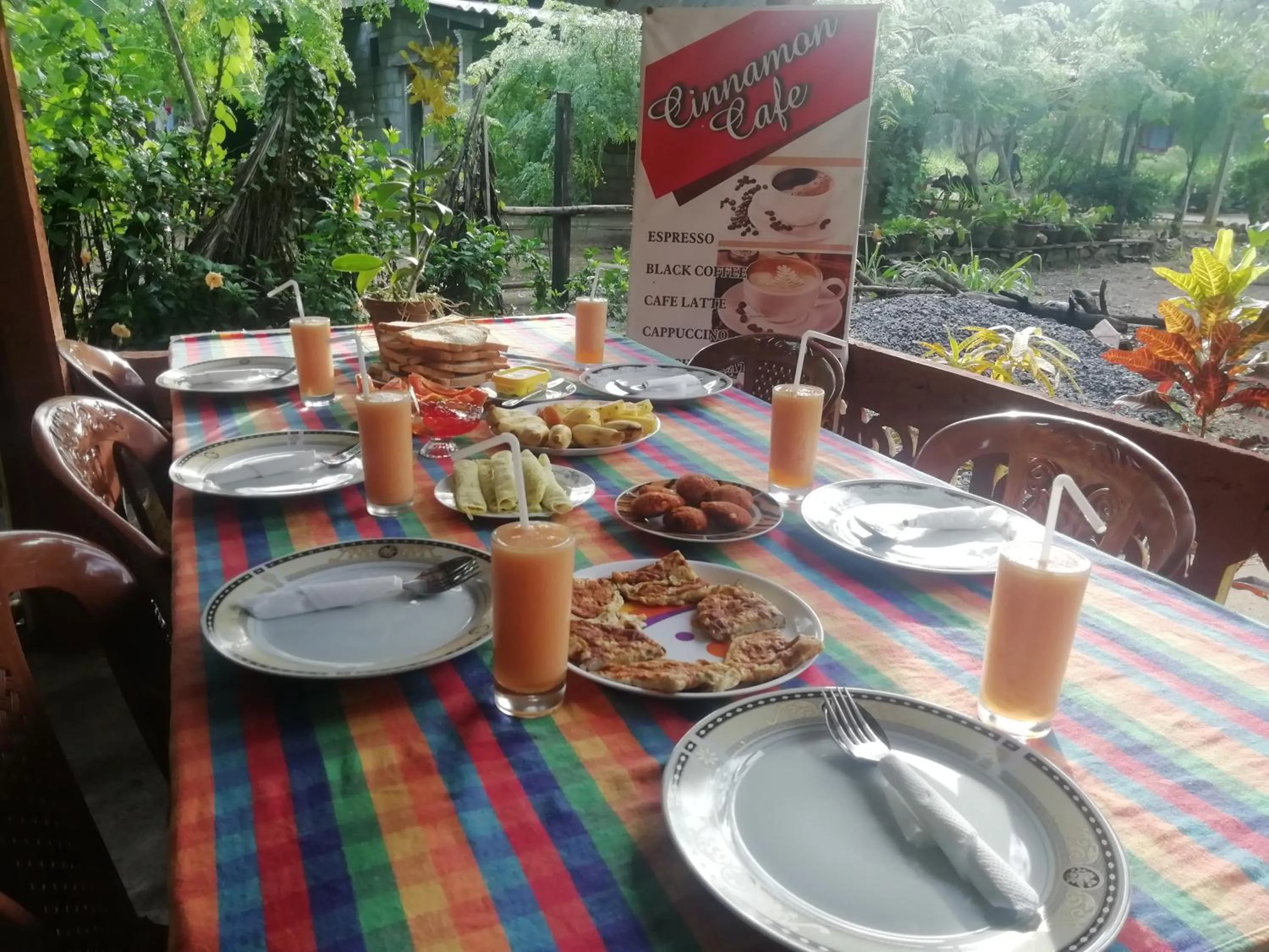 Food and drinks in Sigiri Sky Home & TreeHouse