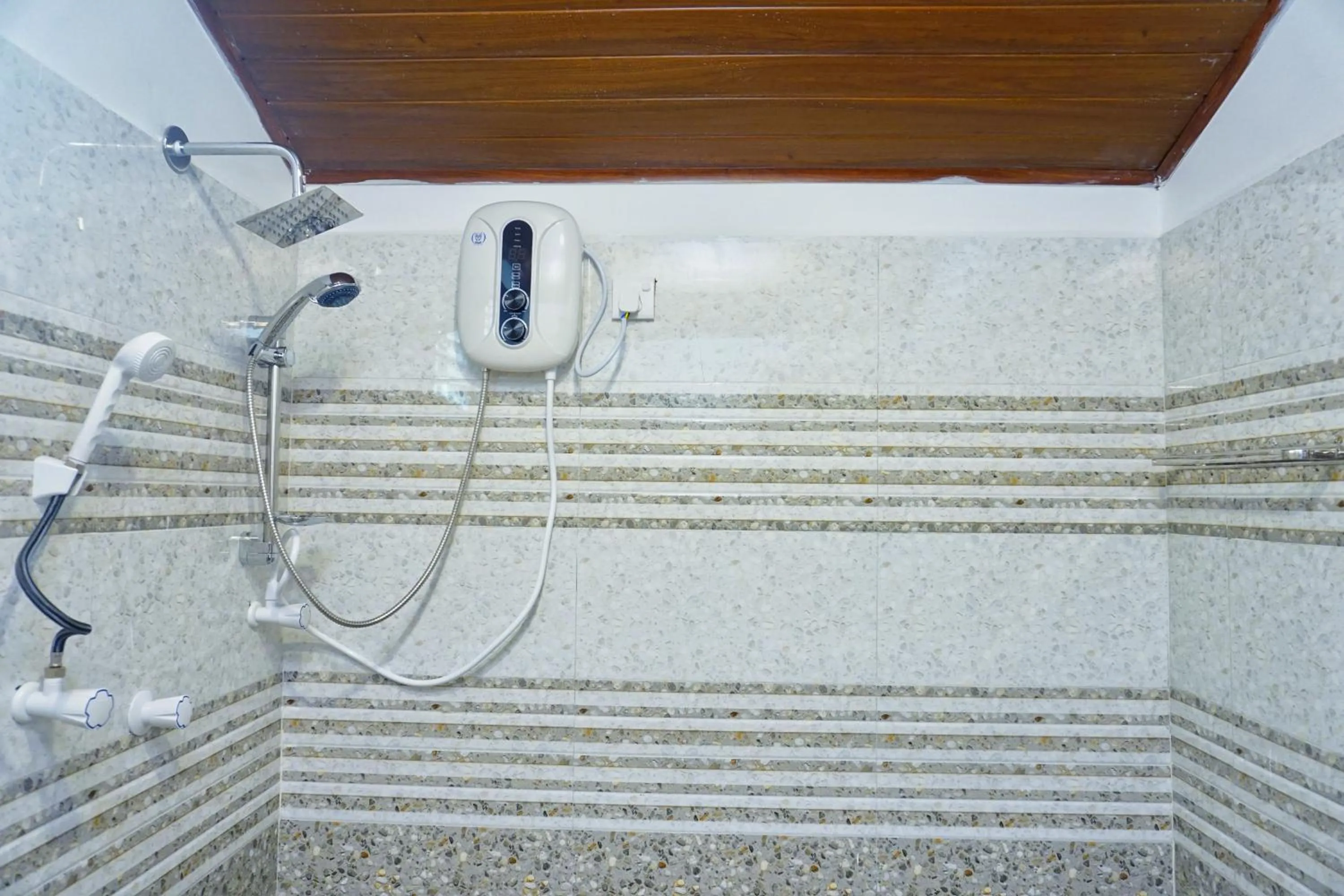 Shower in Sigiri Sky Home & TreeHouse