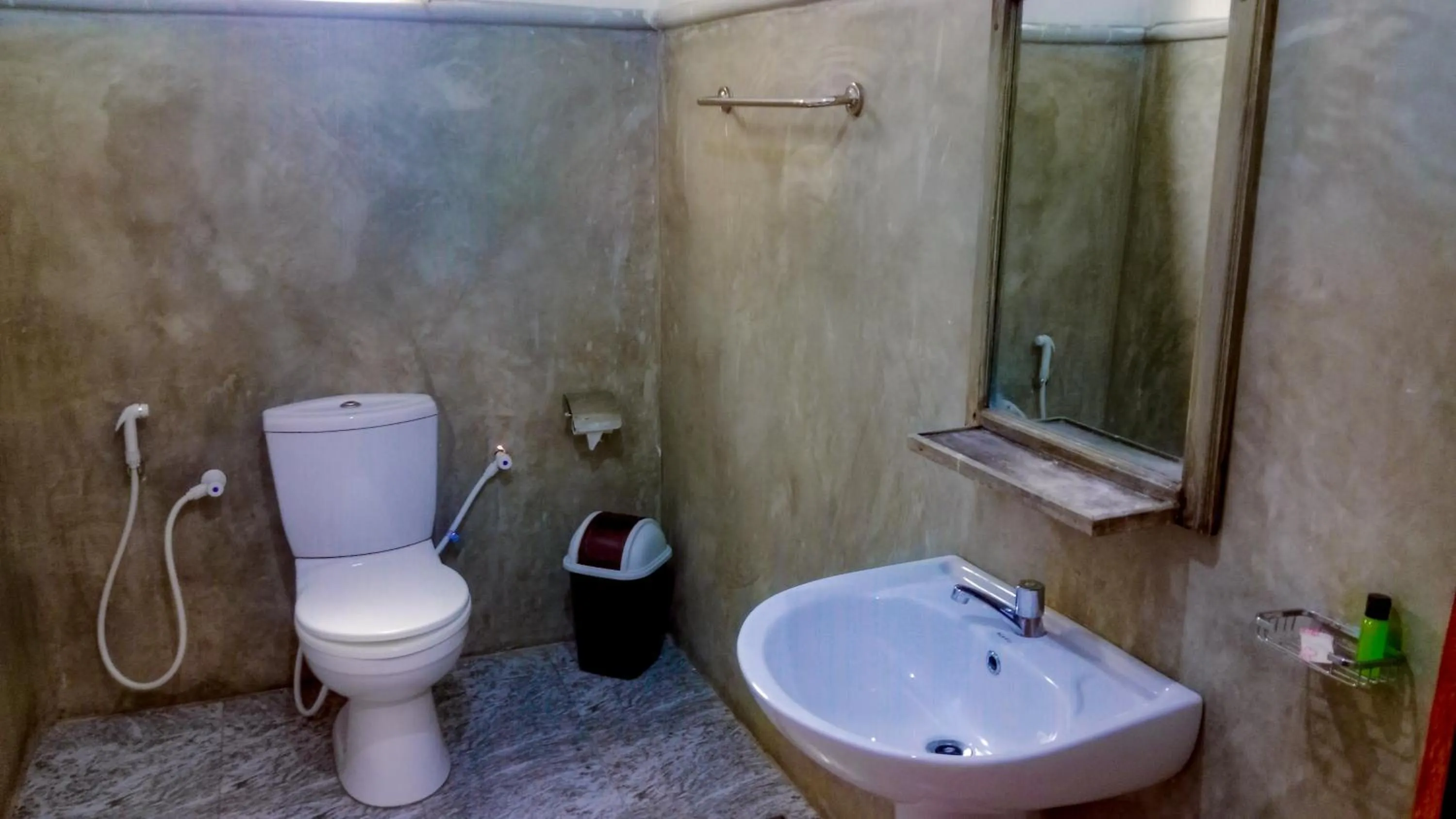Shower in Sigiri Sky Home & TreeHouse