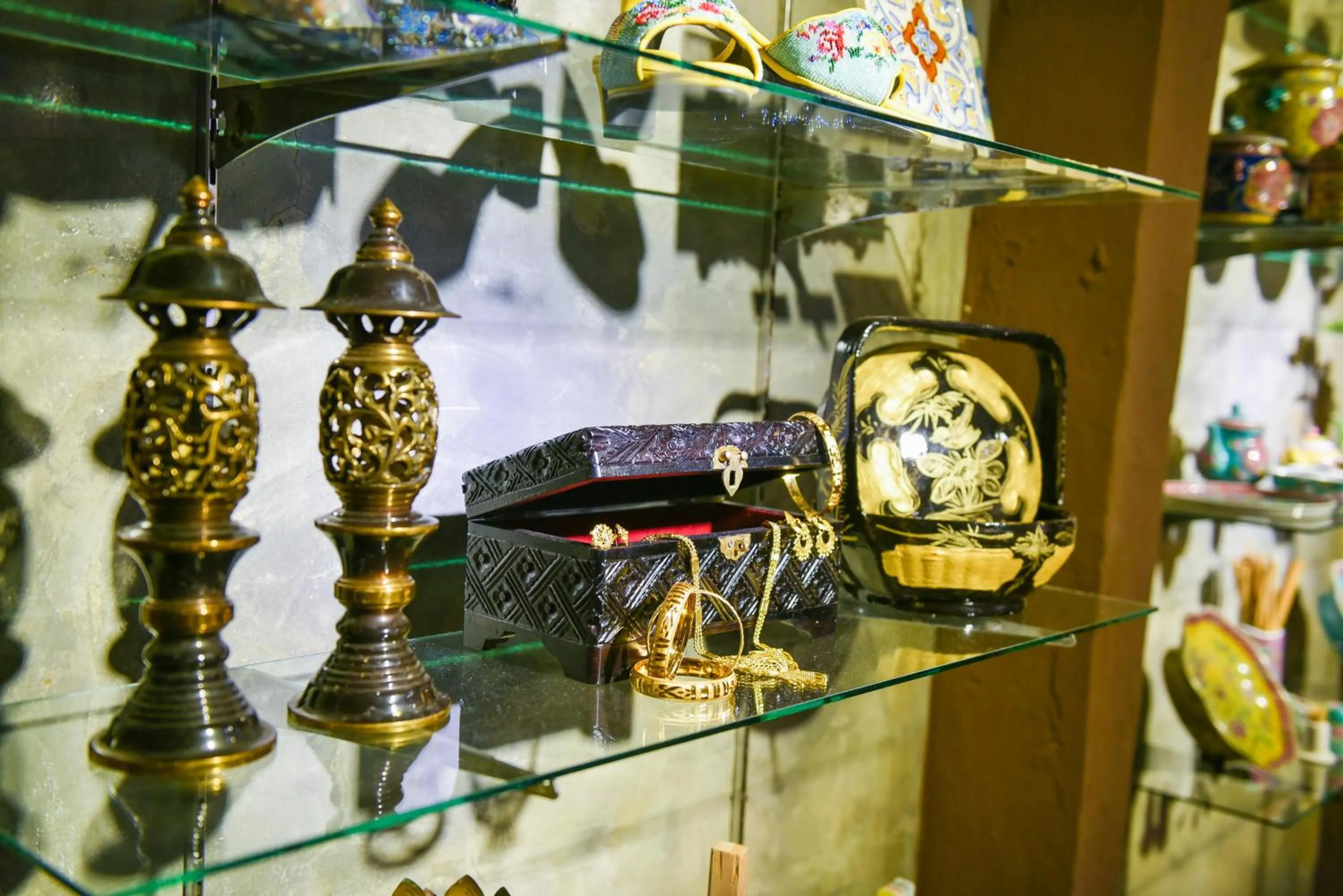 Decorative detail in Ohana House @ 15 Kuli