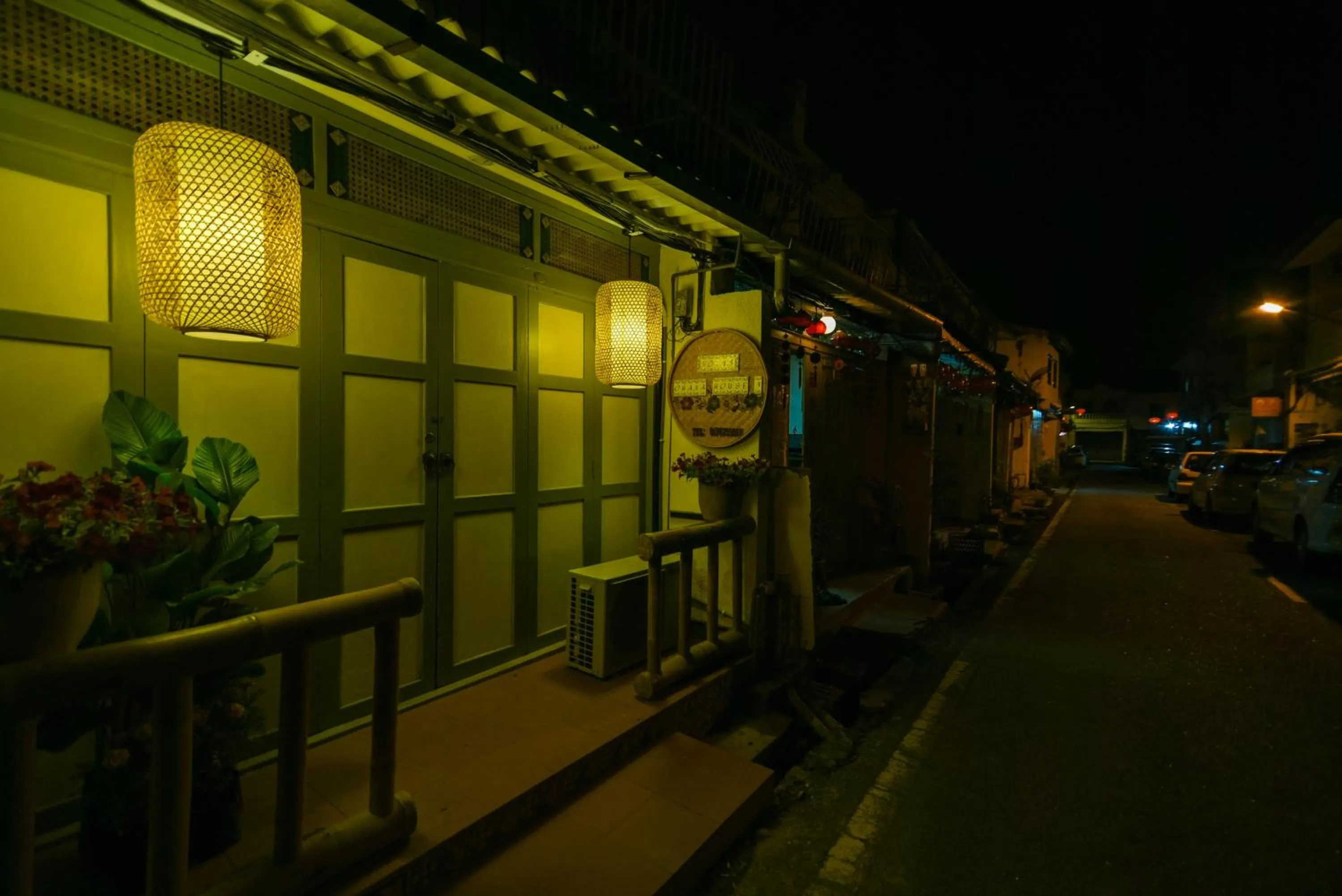 Facade/entrance in Ohana House @ 15 Kuli