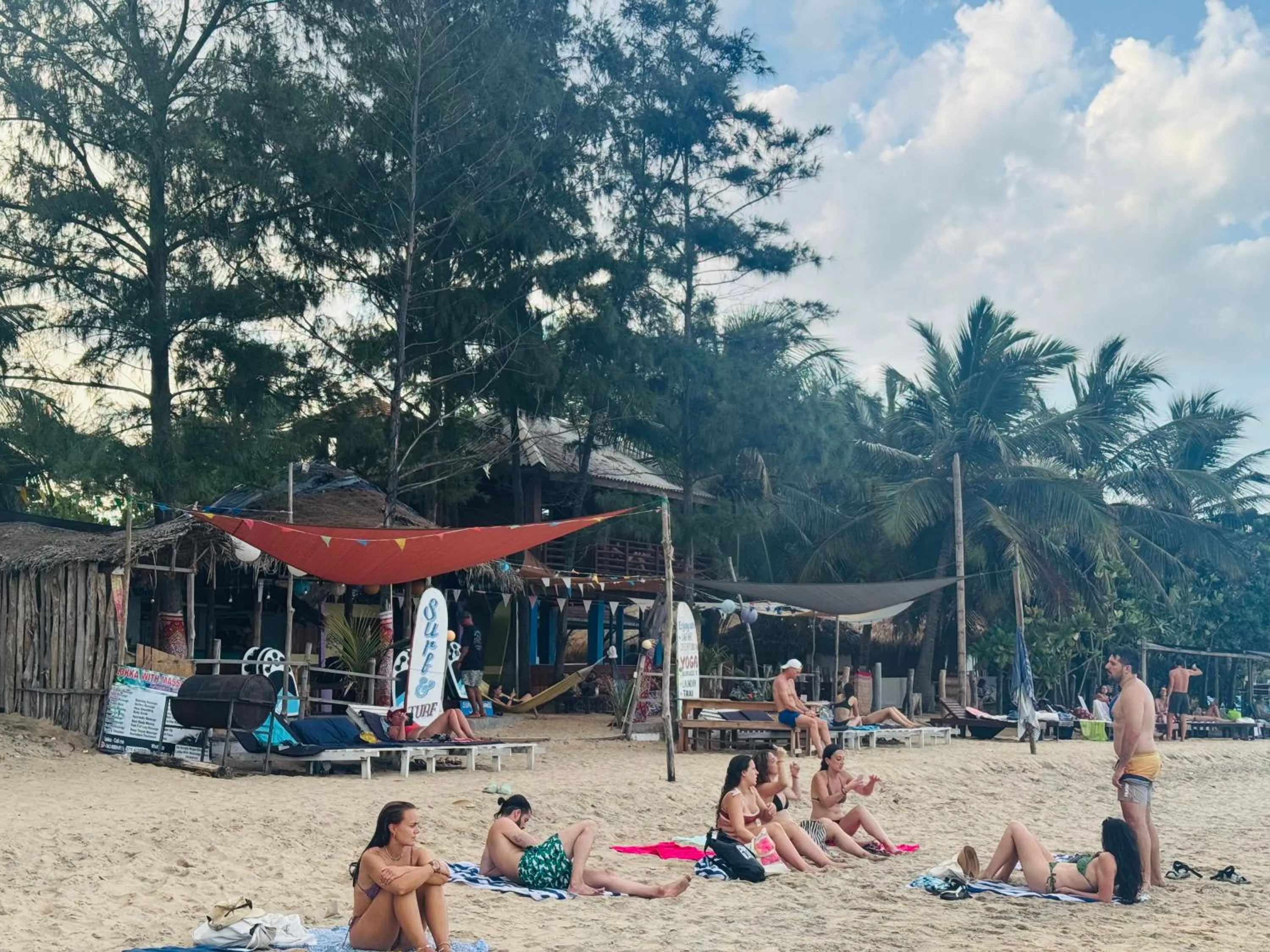 Day in Beach Wave Hotel