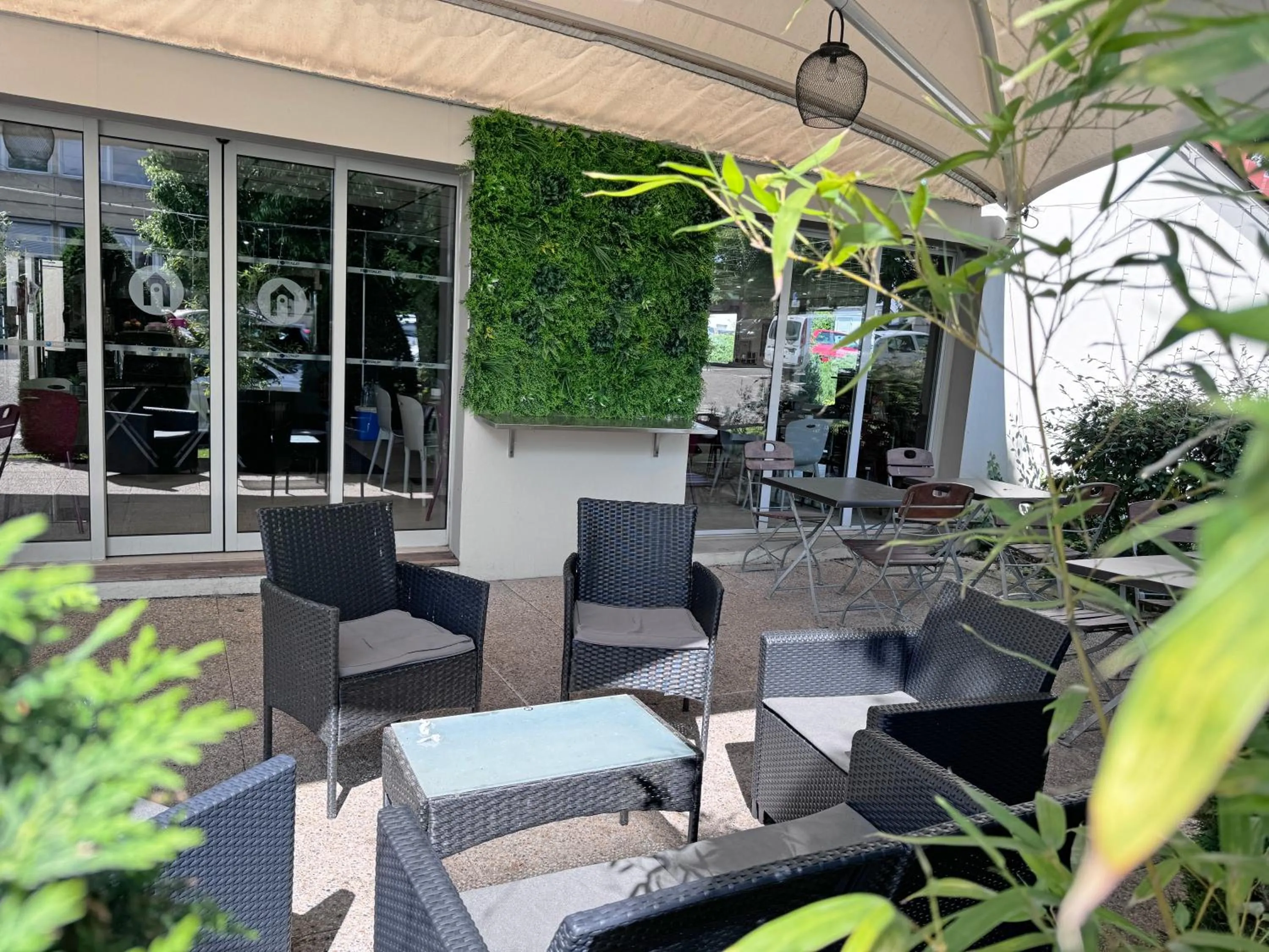 Patio in Campanile L'Isle d'Abeau - Bourgoin Jallieu