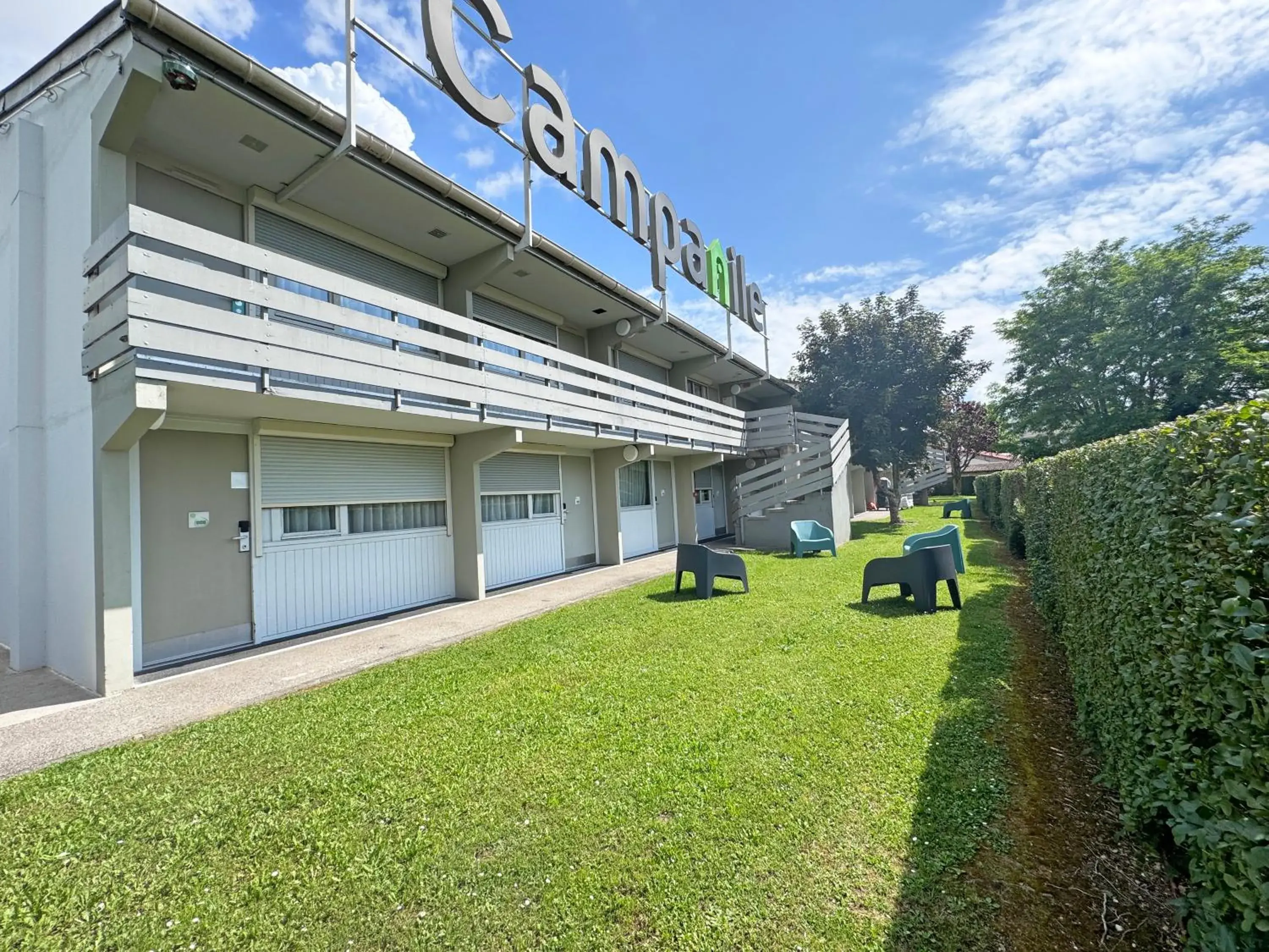 Property building in Campanile L'Isle d'Abeau - Bourgoin Jallieu Property building in Campanile L'Isle d'Abeau - Bourgoin Jallieu
