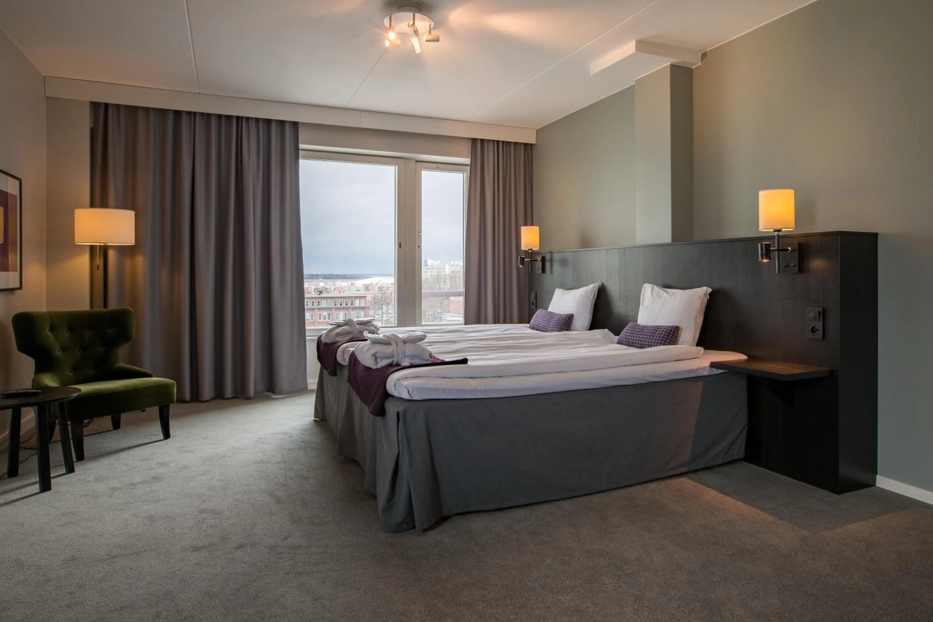 Photo of the whole room, Bed in Best Western Plus Hotel Plaza