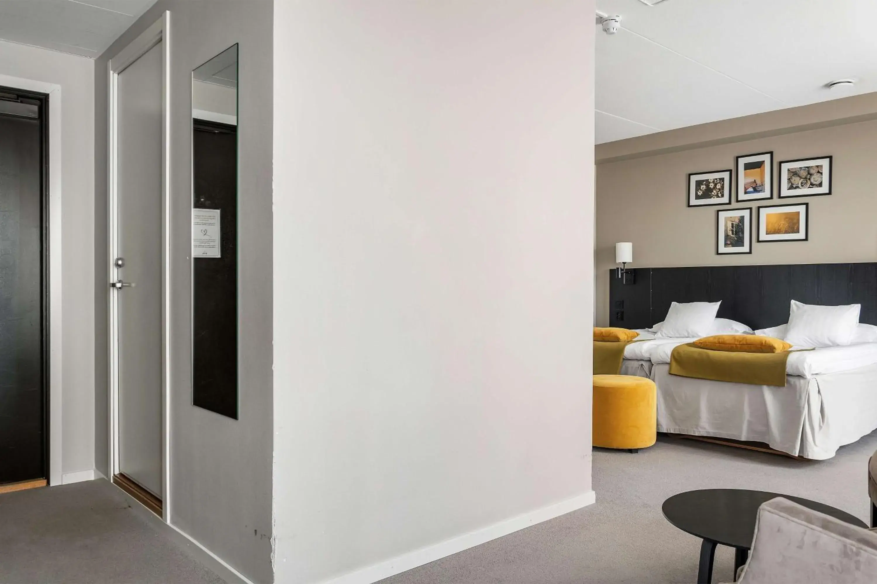 Bedroom, Bed in Best Western Plus Hotel Plaza Bedroom, Bed in Best Western Plus Hotel Plaza