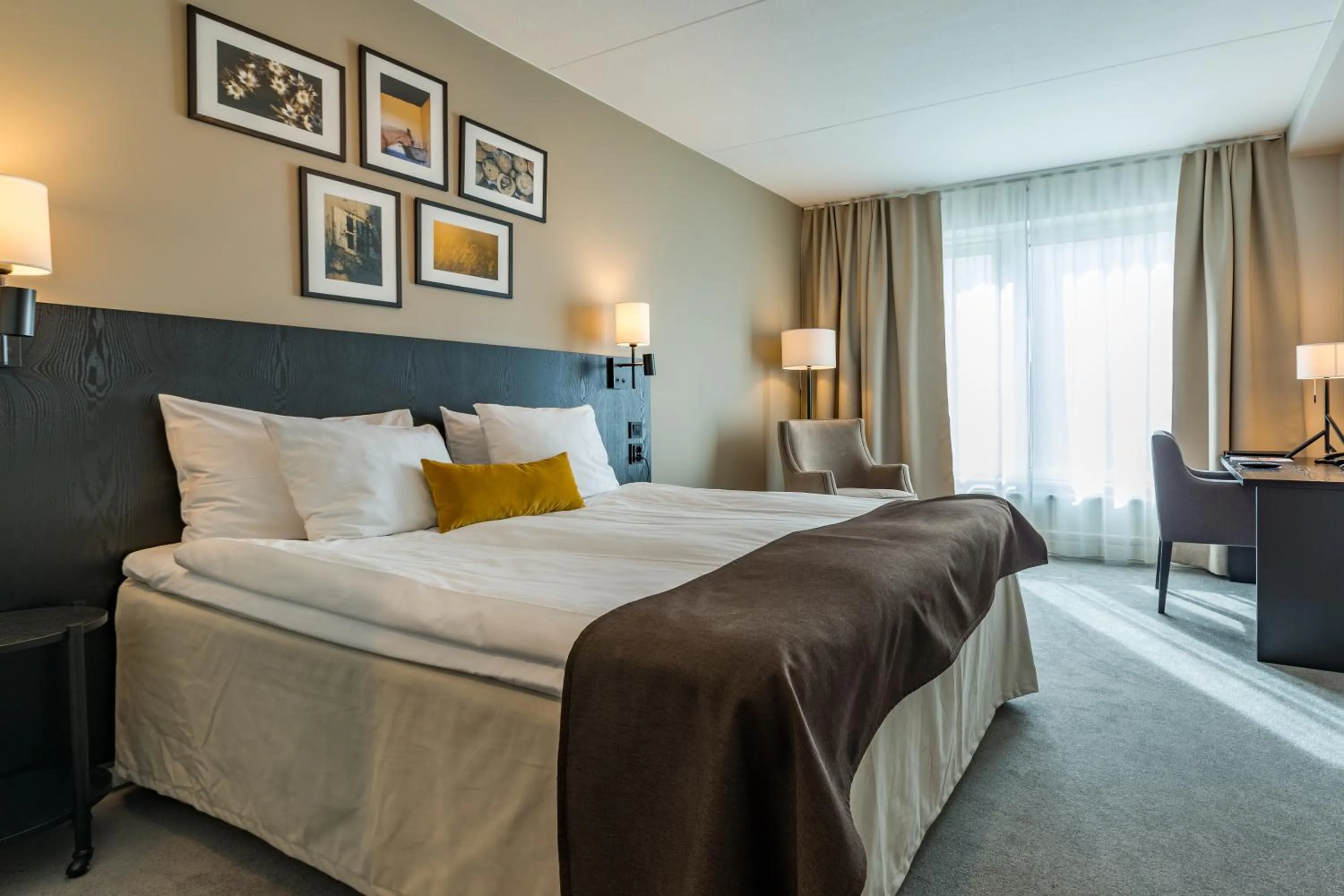 Bed in Best Western Plus Hotel Plaza