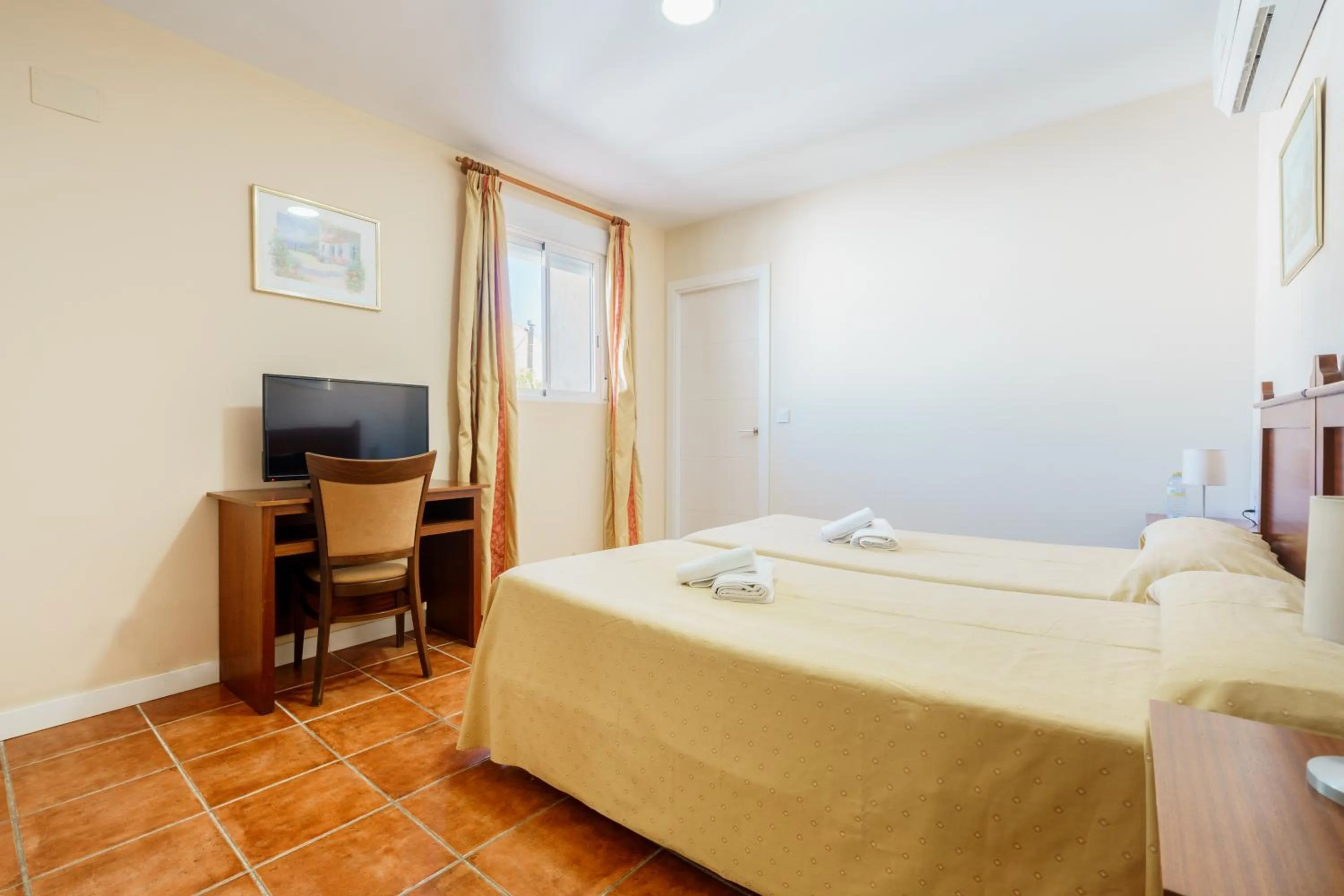 Bedroom, Bed in Hotel Carlos V Jerez by Vivere Stays