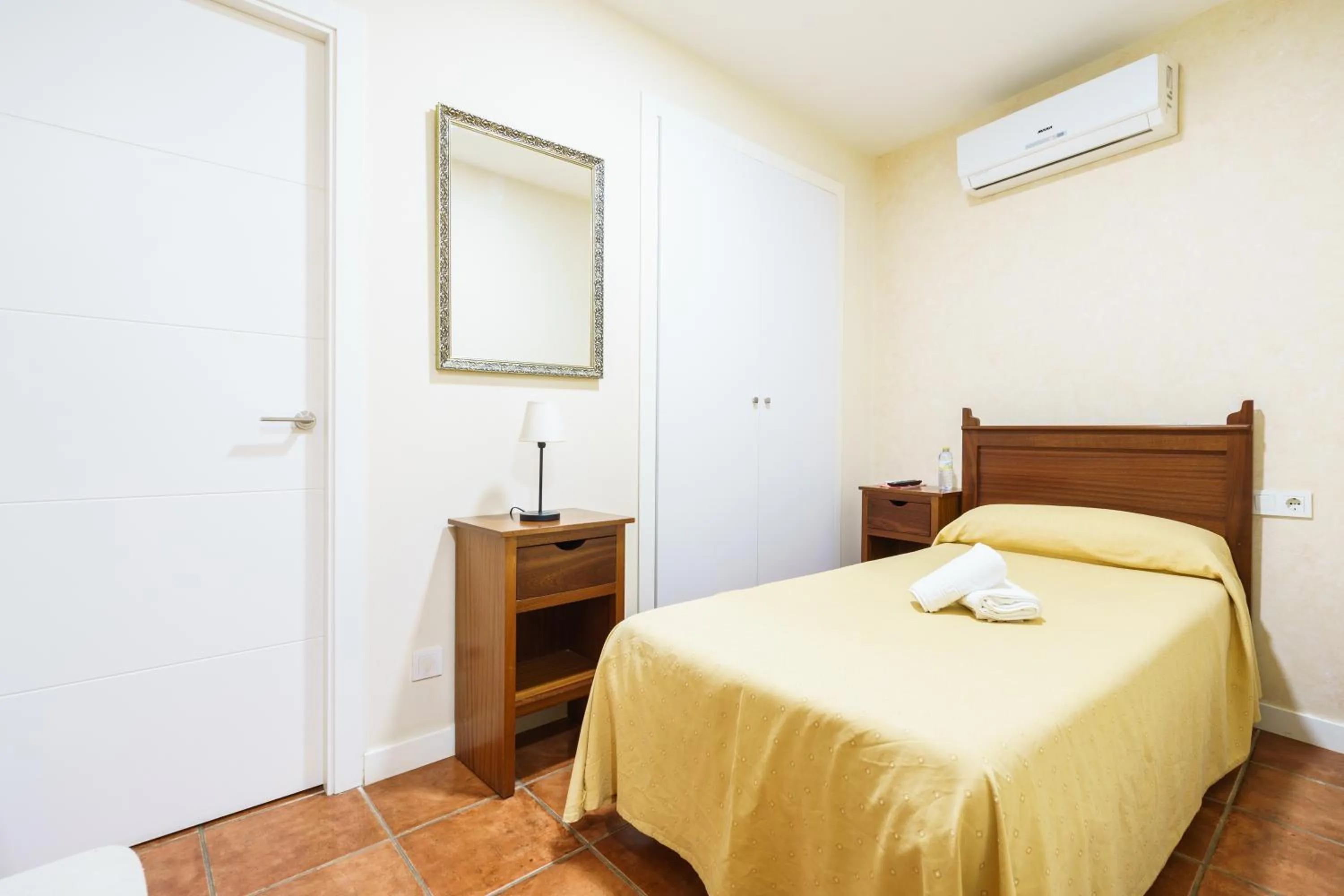 Bed in Hotel Carlos V Jerez by Vivere Stays