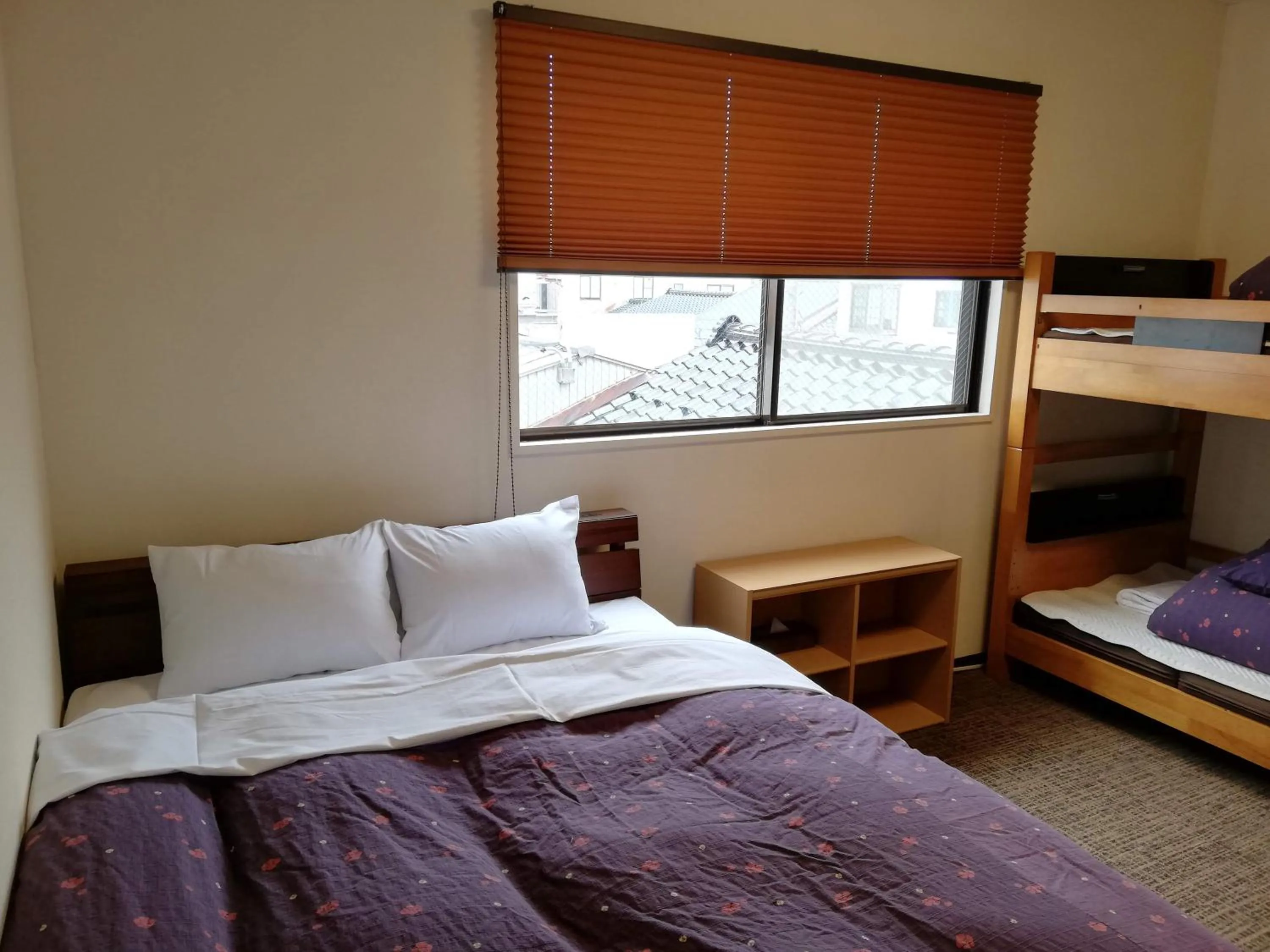 Photo of the whole room, Bed in K's House Kanazawa - Travelers Hostel