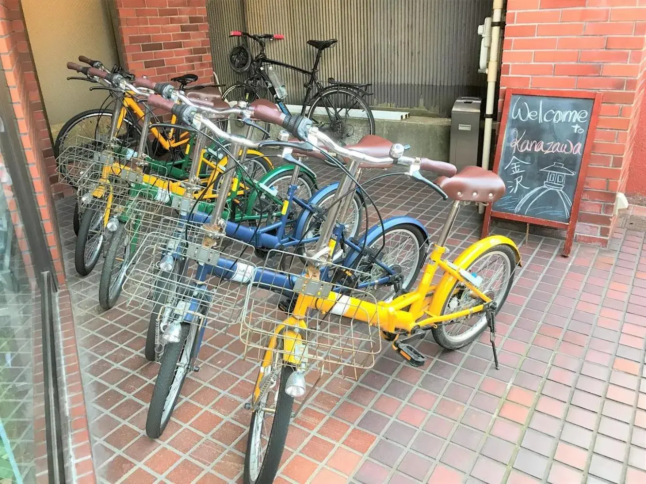 Facade/entrance in K's House Kanazawa - Travelers Hostel Facade/entrance in K's House Kanazawa - Travelers Hostel