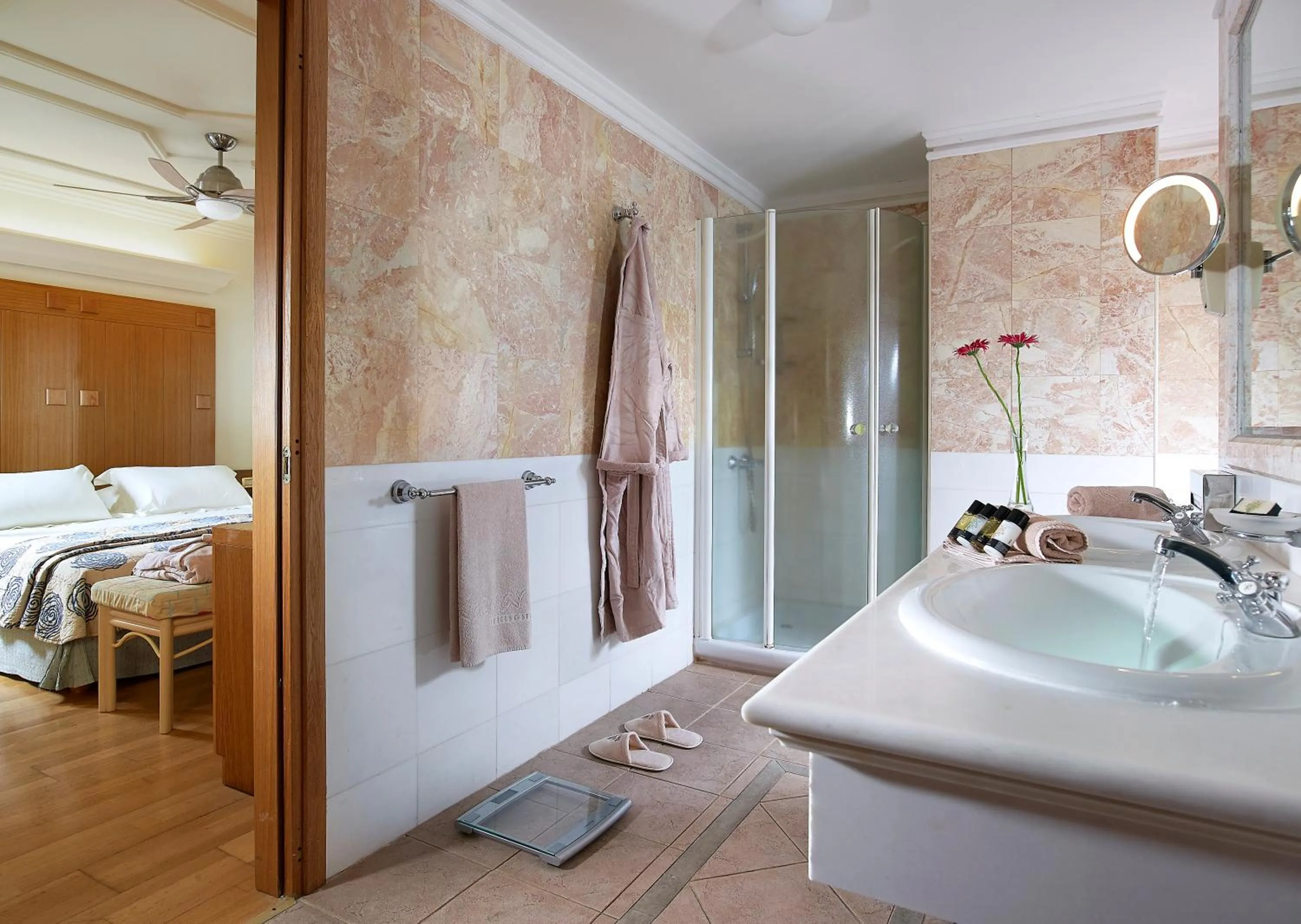 Shower in Knossos Royal Villas