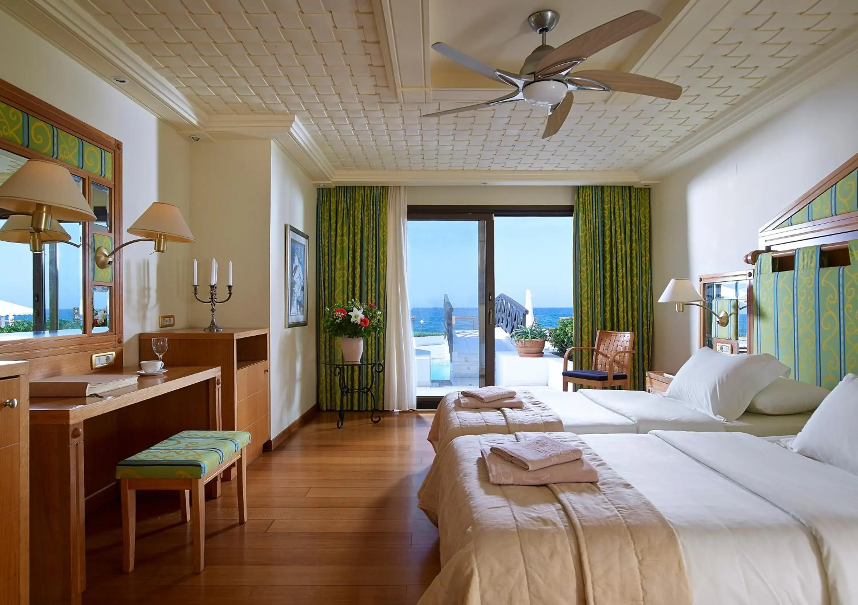 Royal Suite with Shared Pool - Sea Front in Knossos Royal Villas Royal Suite with Shared Pool - Sea Front in Knossos Royal Villas