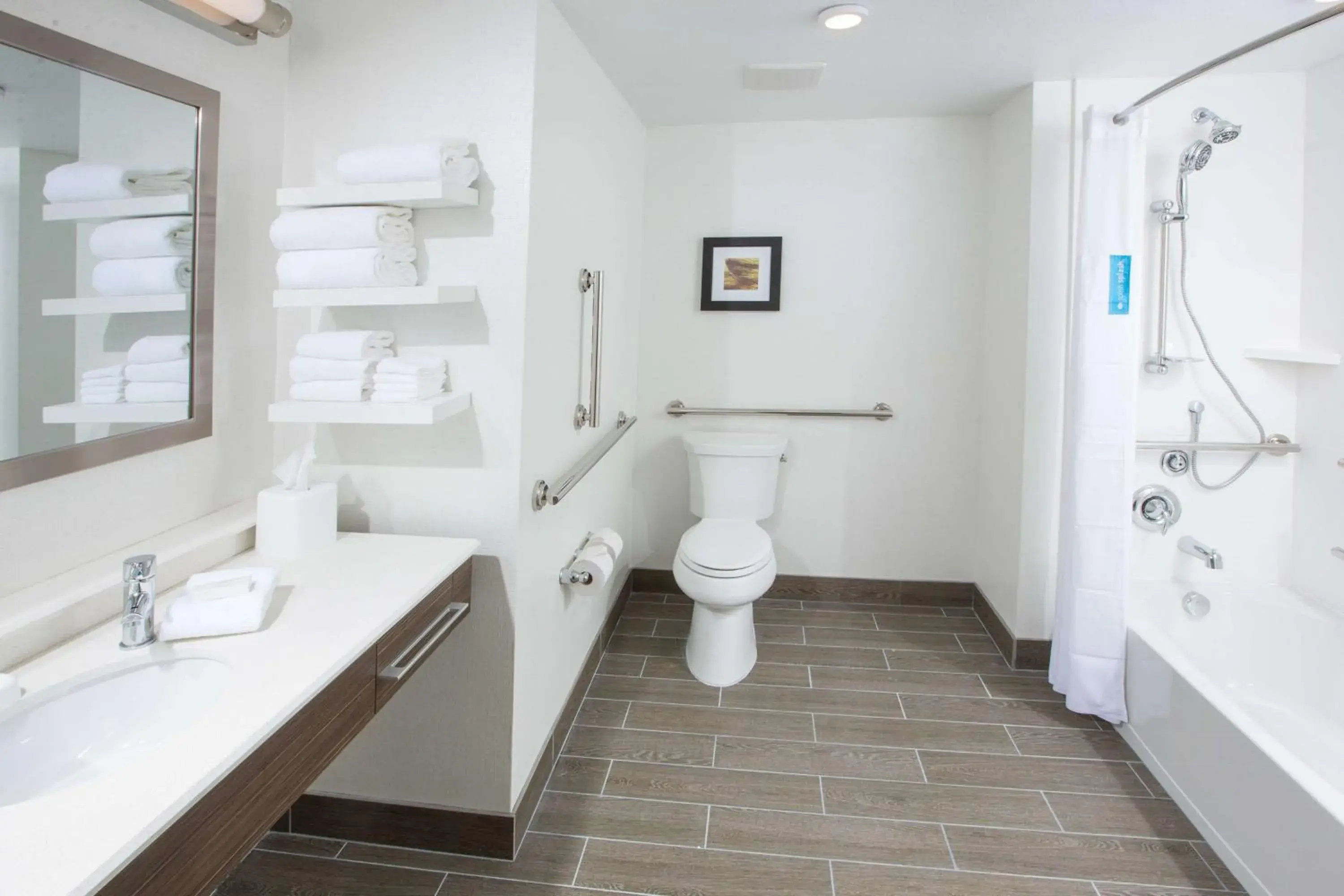 Bathroom in Hampton Inn & Suites Buellton/Santa Ynez Valley, Ca Bathroom in Hampton Inn & Suites Buellton/Santa Ynez Valley, Ca