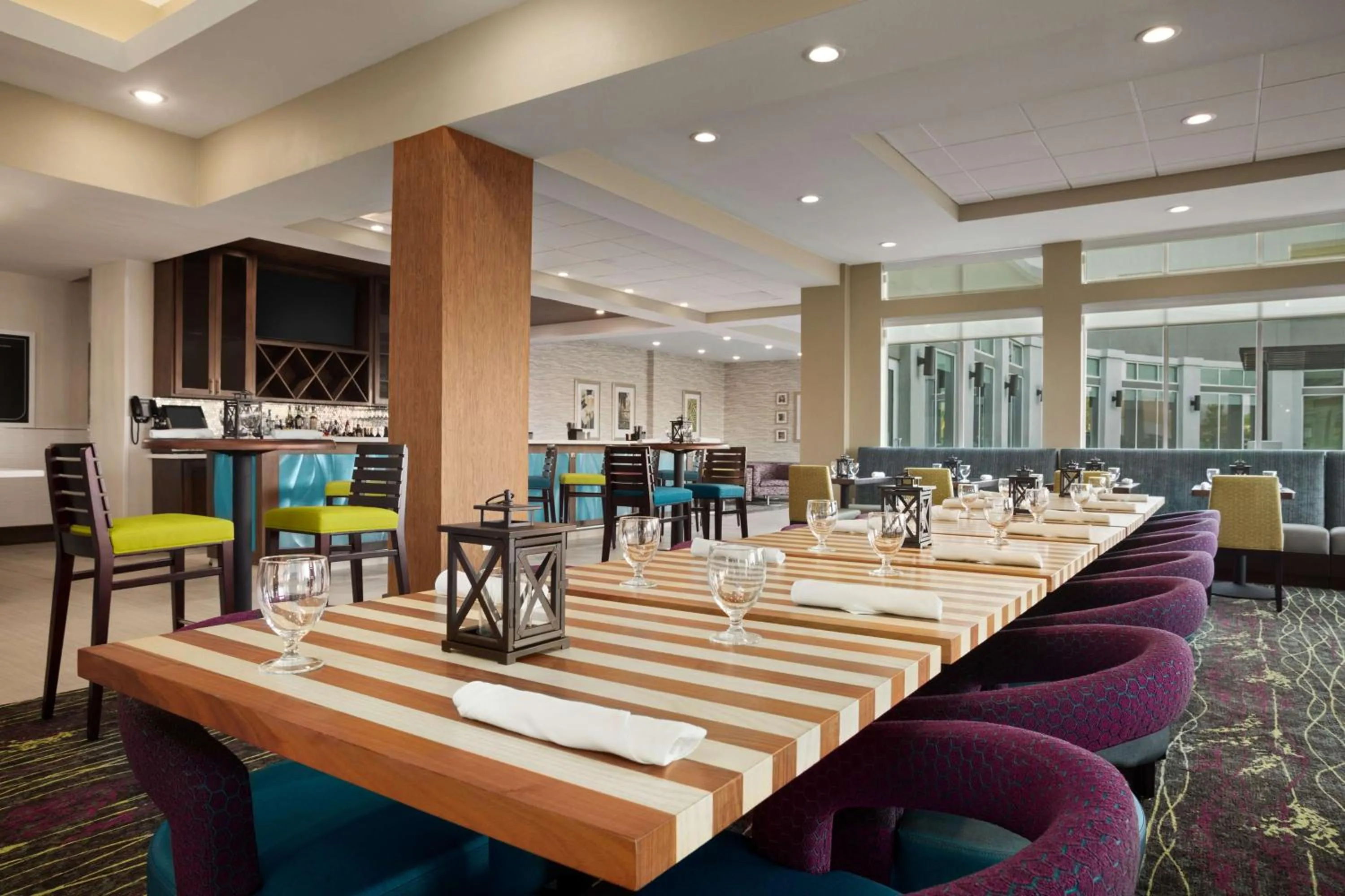 Restaurant/places to eat in Hilton Garden Inn Houston-Baytown
