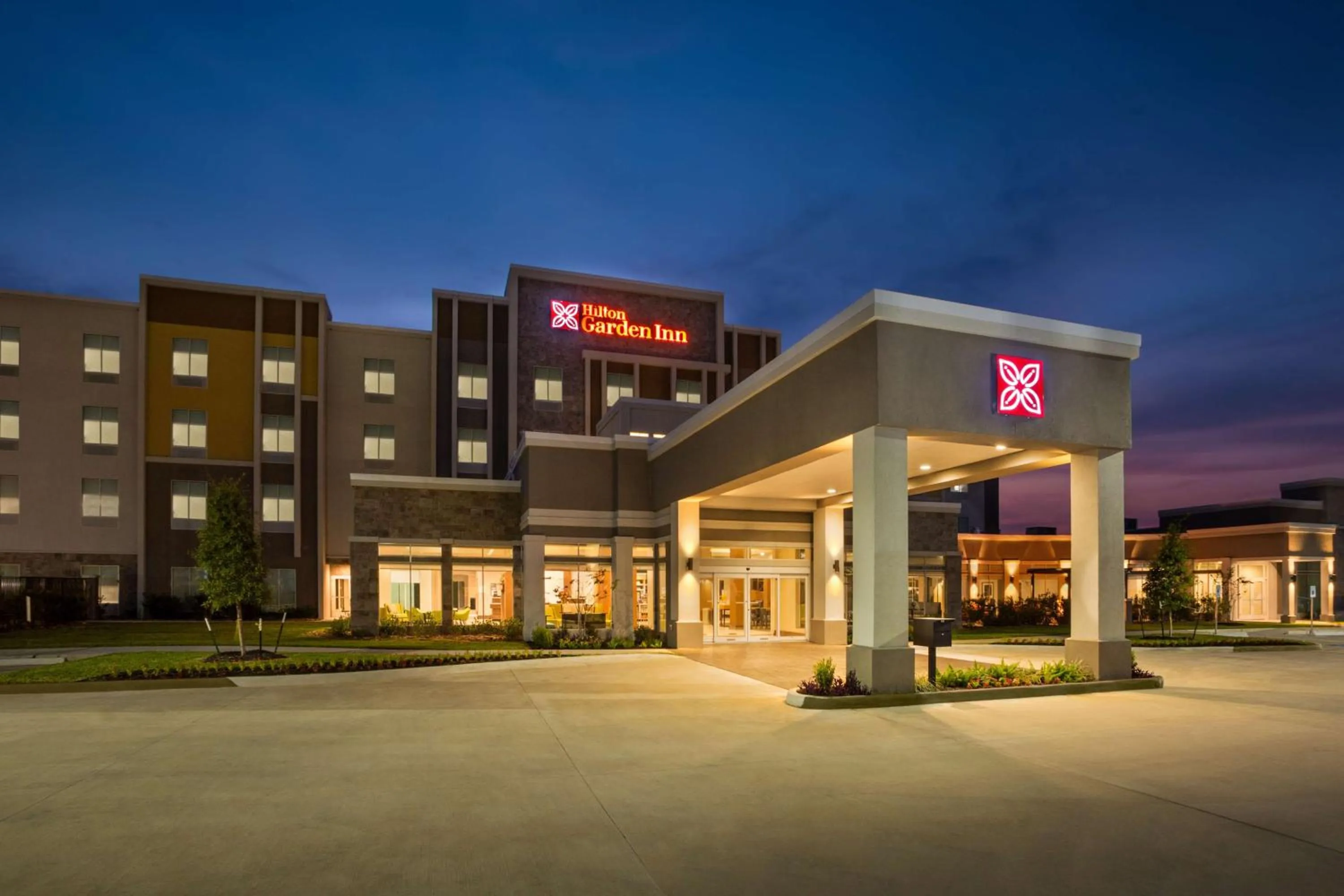 Property building in Hilton Garden Inn Houston-Baytown