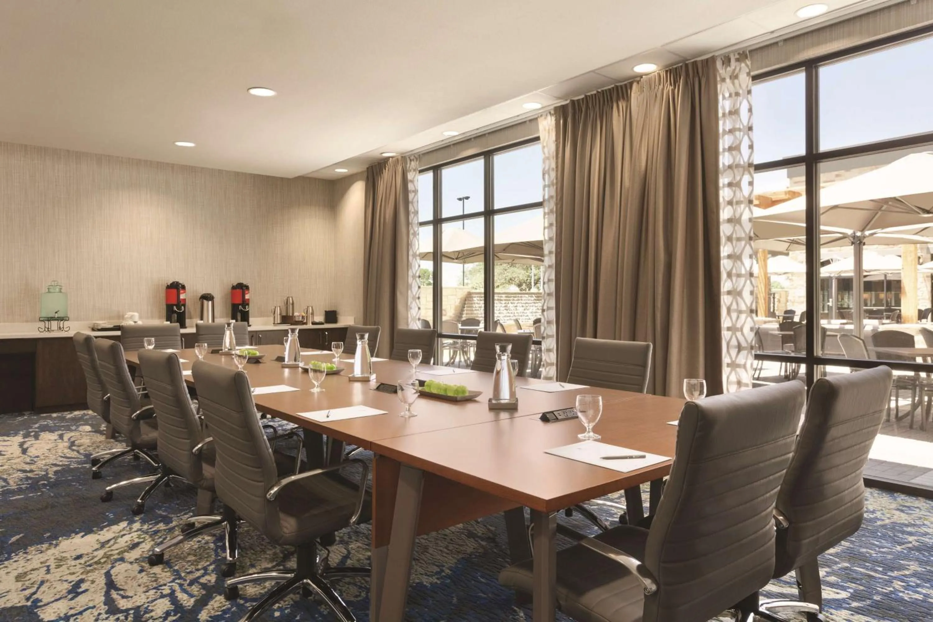 Meeting/conference room in Embassy Suites San Antonio Brooks City Base Hotel & Spa