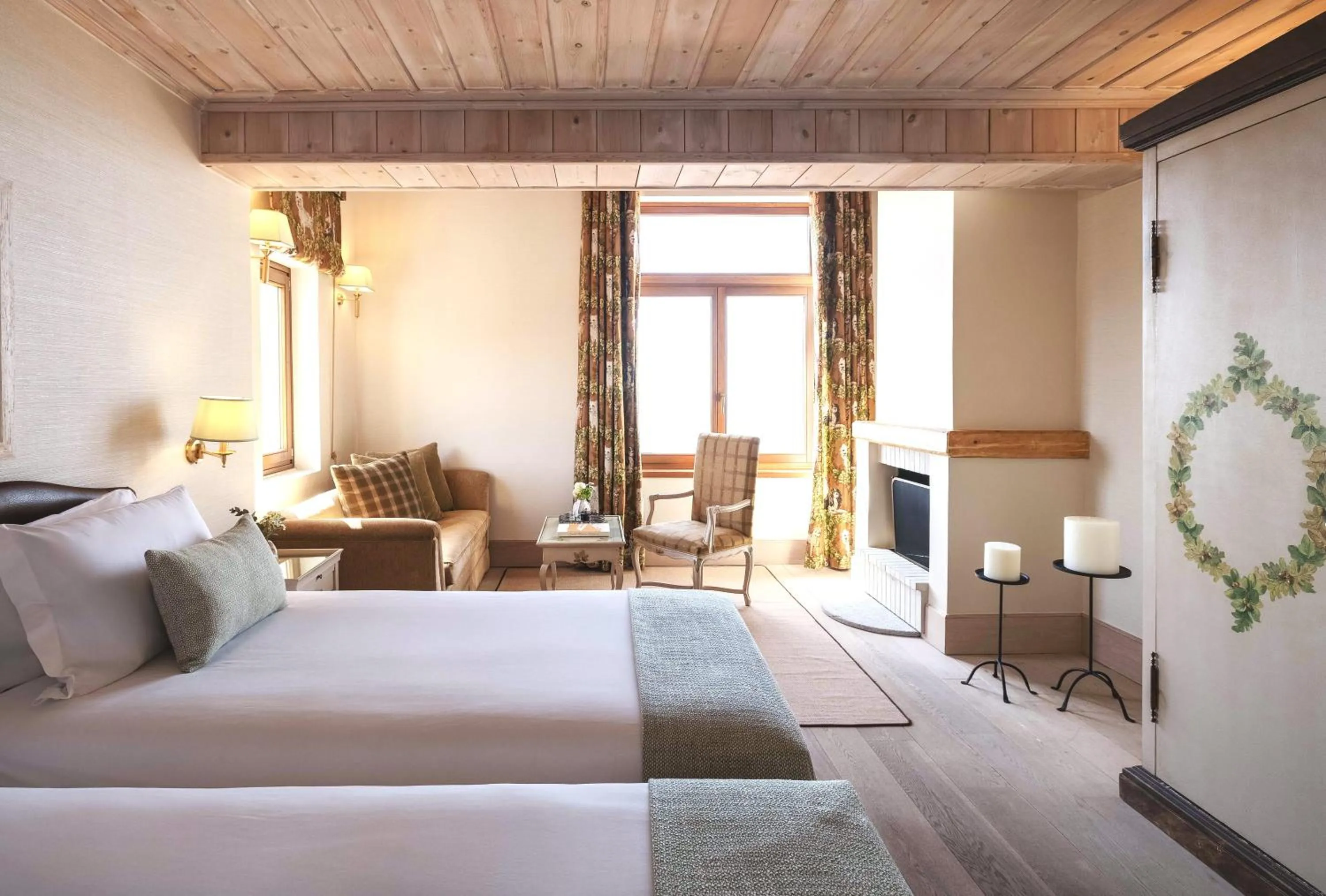 Seating area, Bed in Santa Marina Arachova Resort & Spa