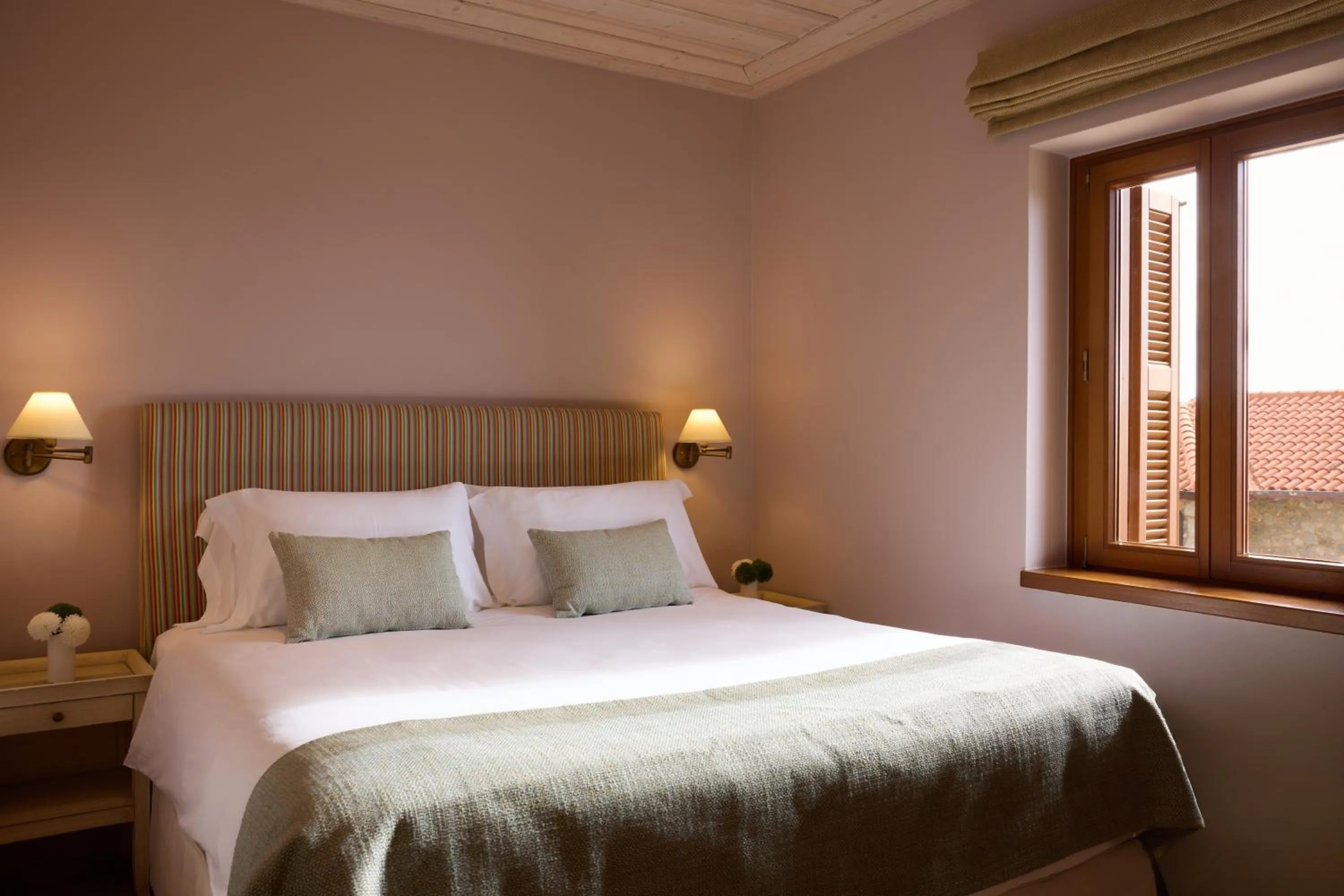 Bed in Santa Marina Arachova Resort & Spa