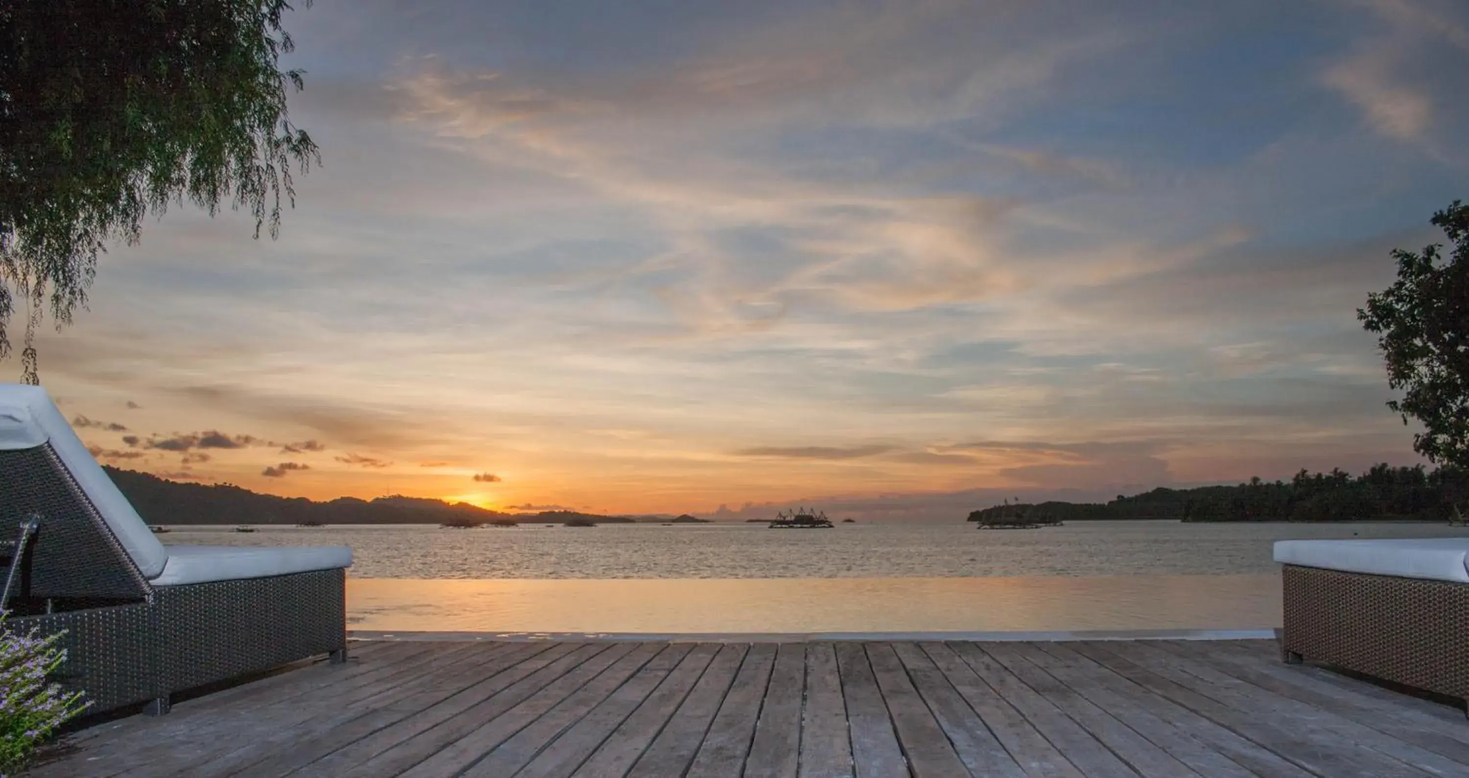 Swimming pool in The Suites Lombok Swimming pool in The Suites Lombok