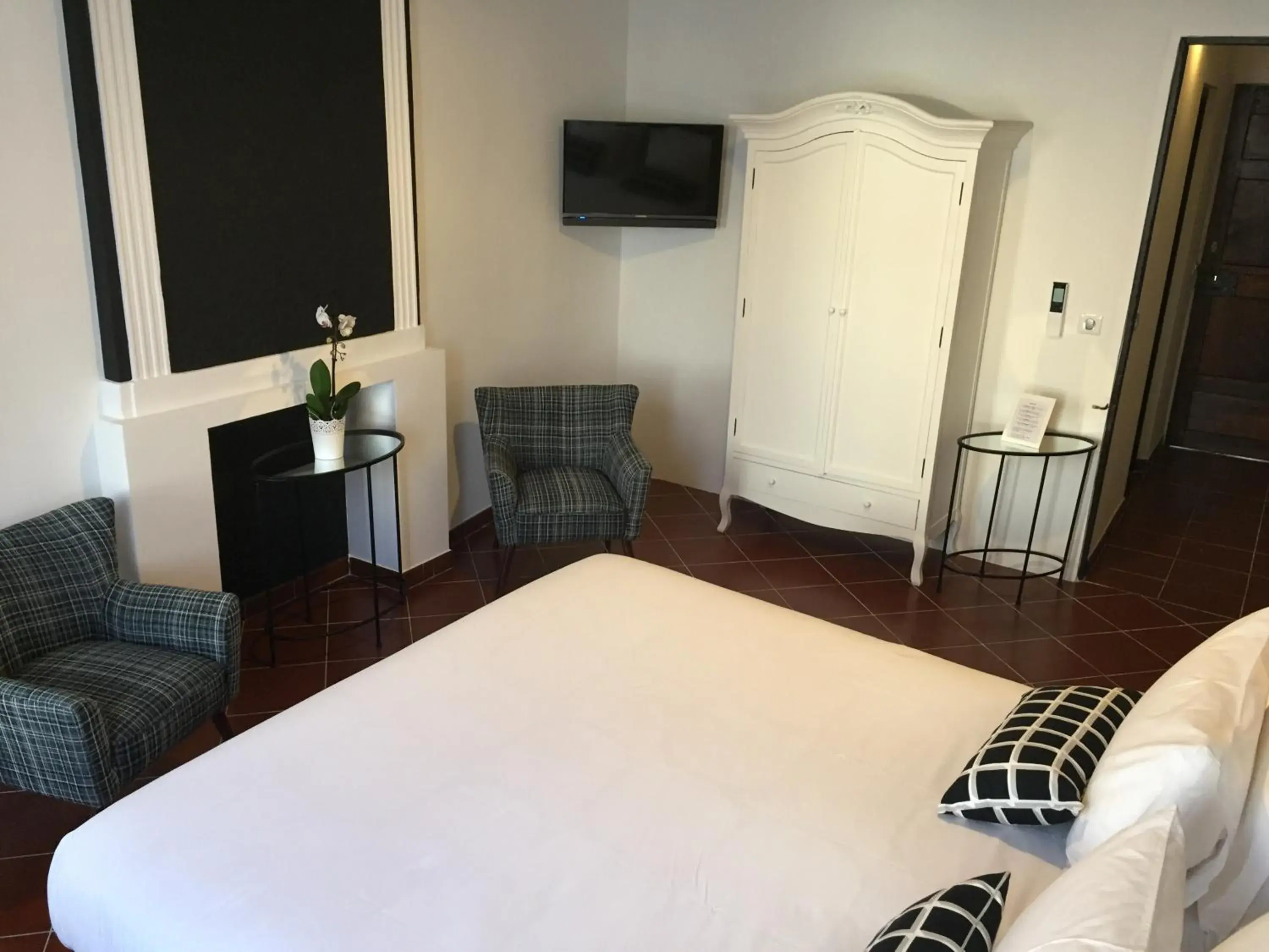Double Room - First Floor in Ancienne Cure Double Room - First Floor in Ancienne Cure