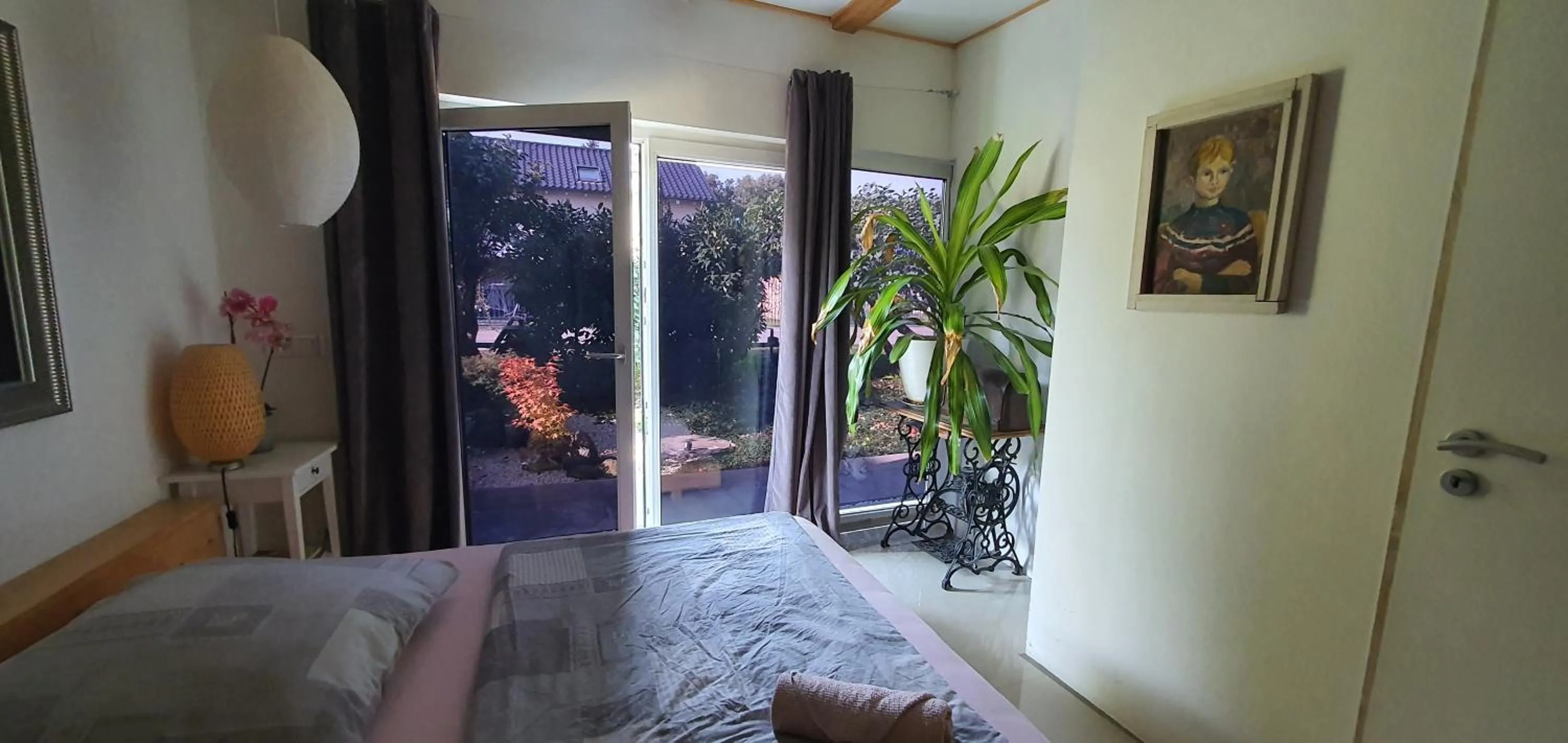 Bed in Pension an der Elsterbrücke