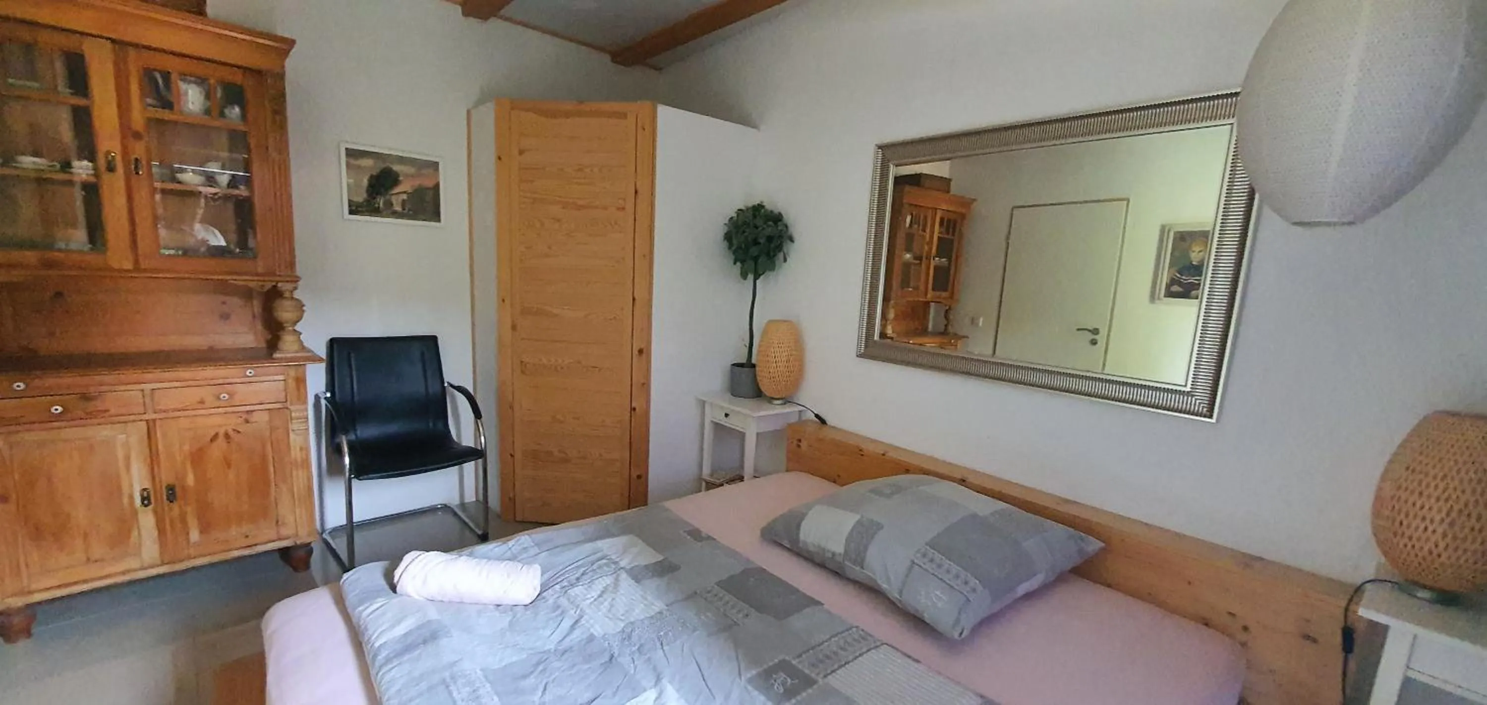 Bed in Pension an der Elsterbrücke