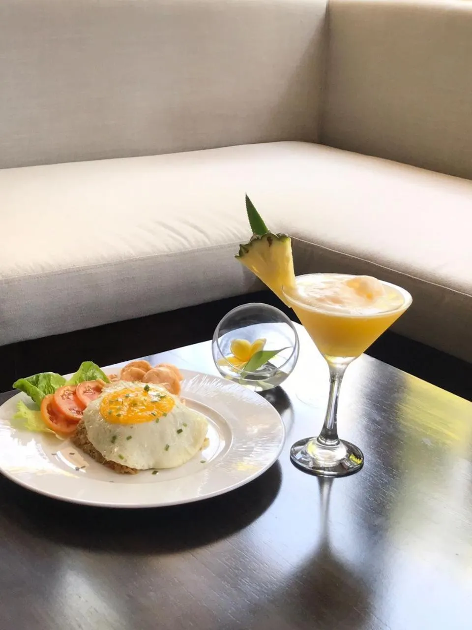 Food and drinks in Anshel Hotel Seminyak