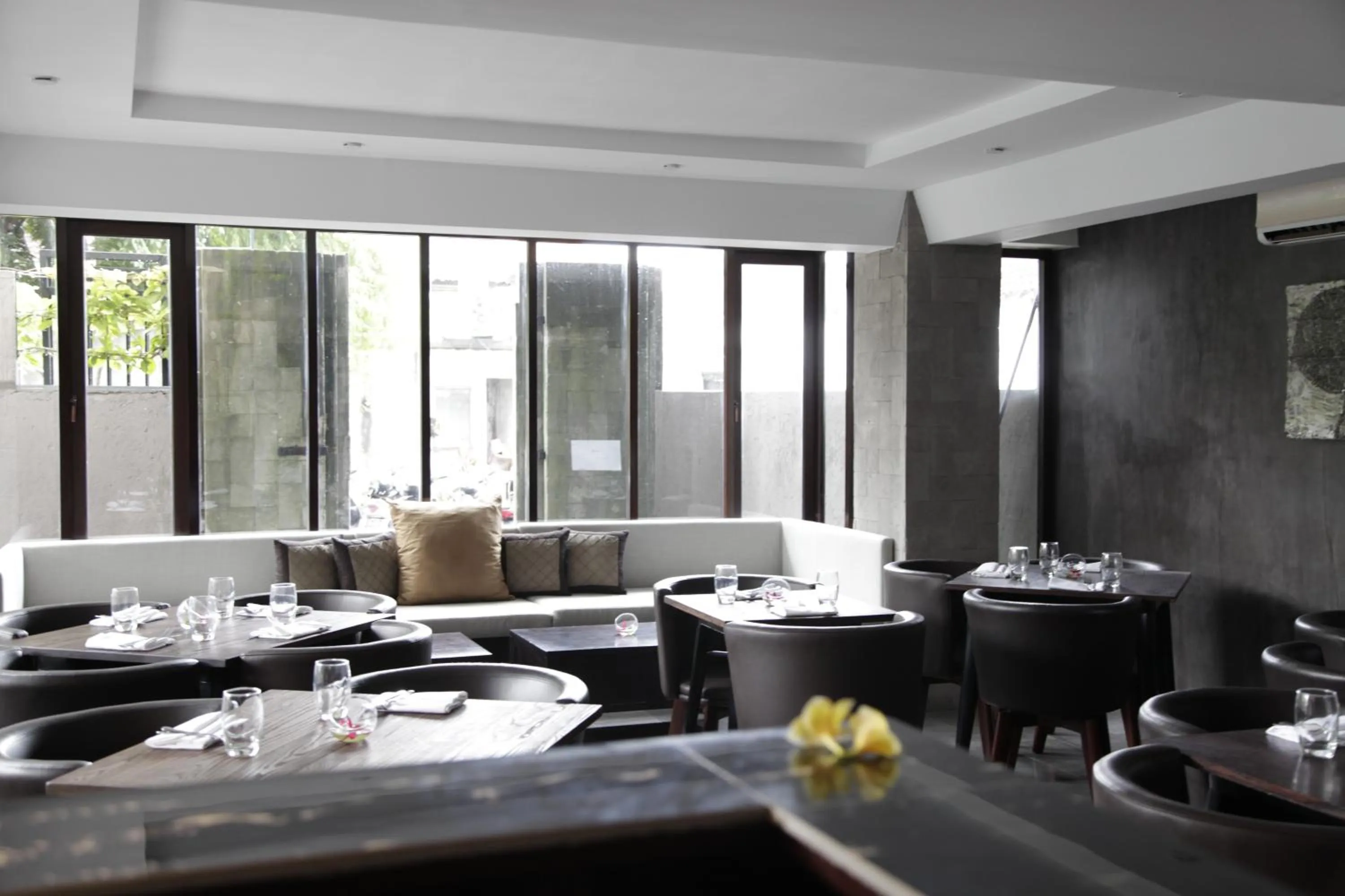 Restaurant/places to eat in Anshel Hotel Seminyak