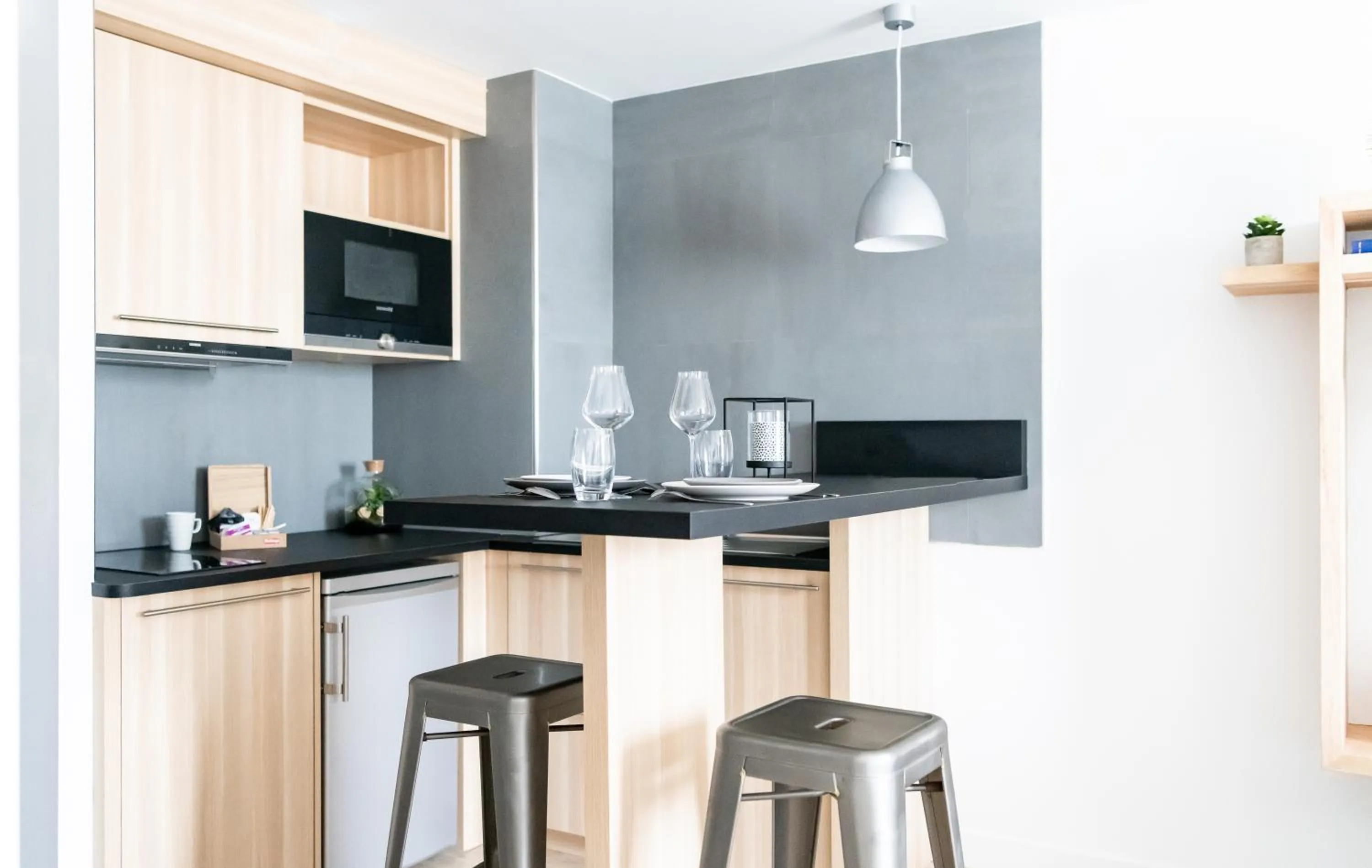 Coffee/tea facilities in Campanile Paris Ouest - Pont de Suresnes