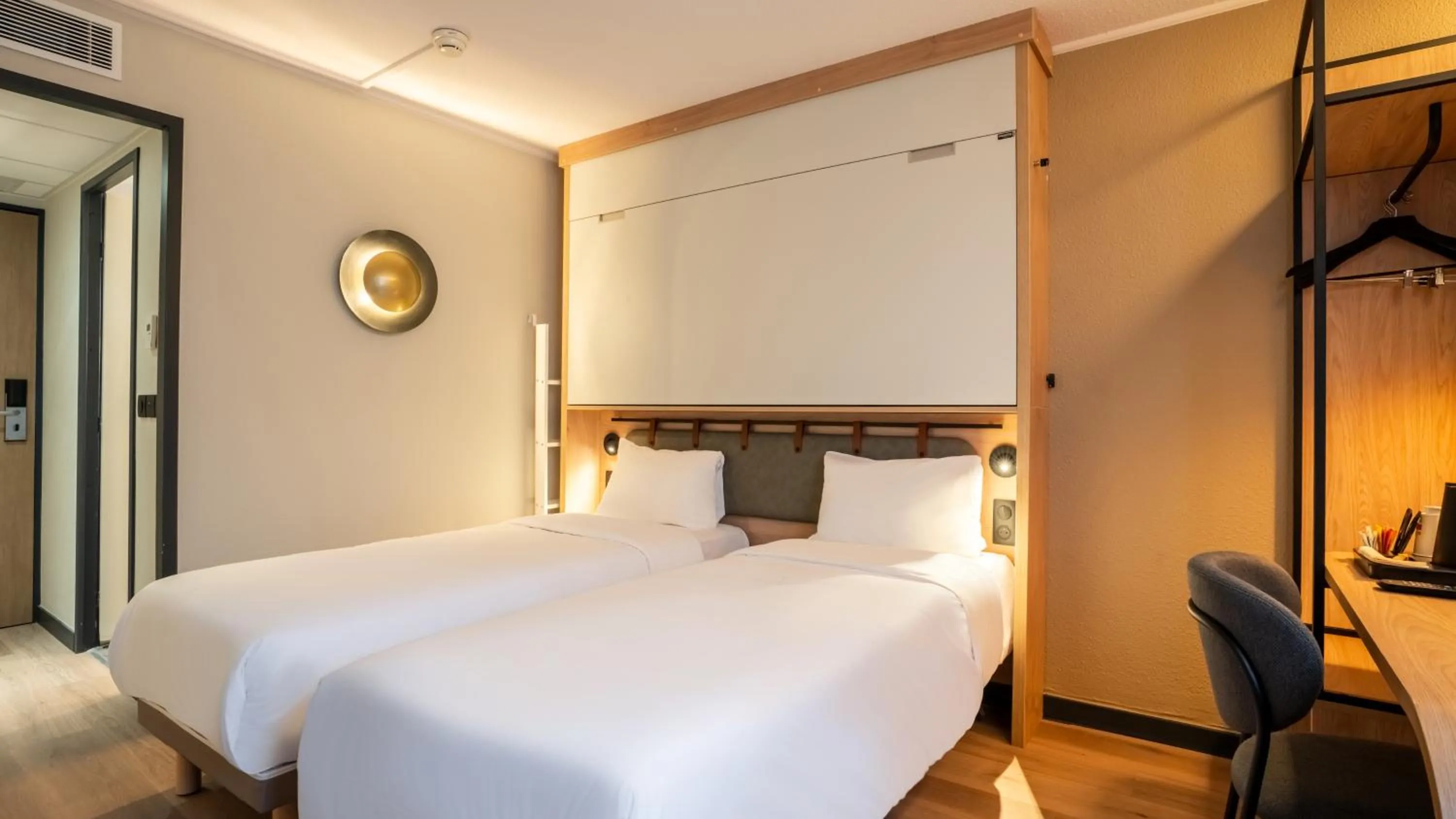 Bed in Campanile PRIME - Suresnes - La Défense