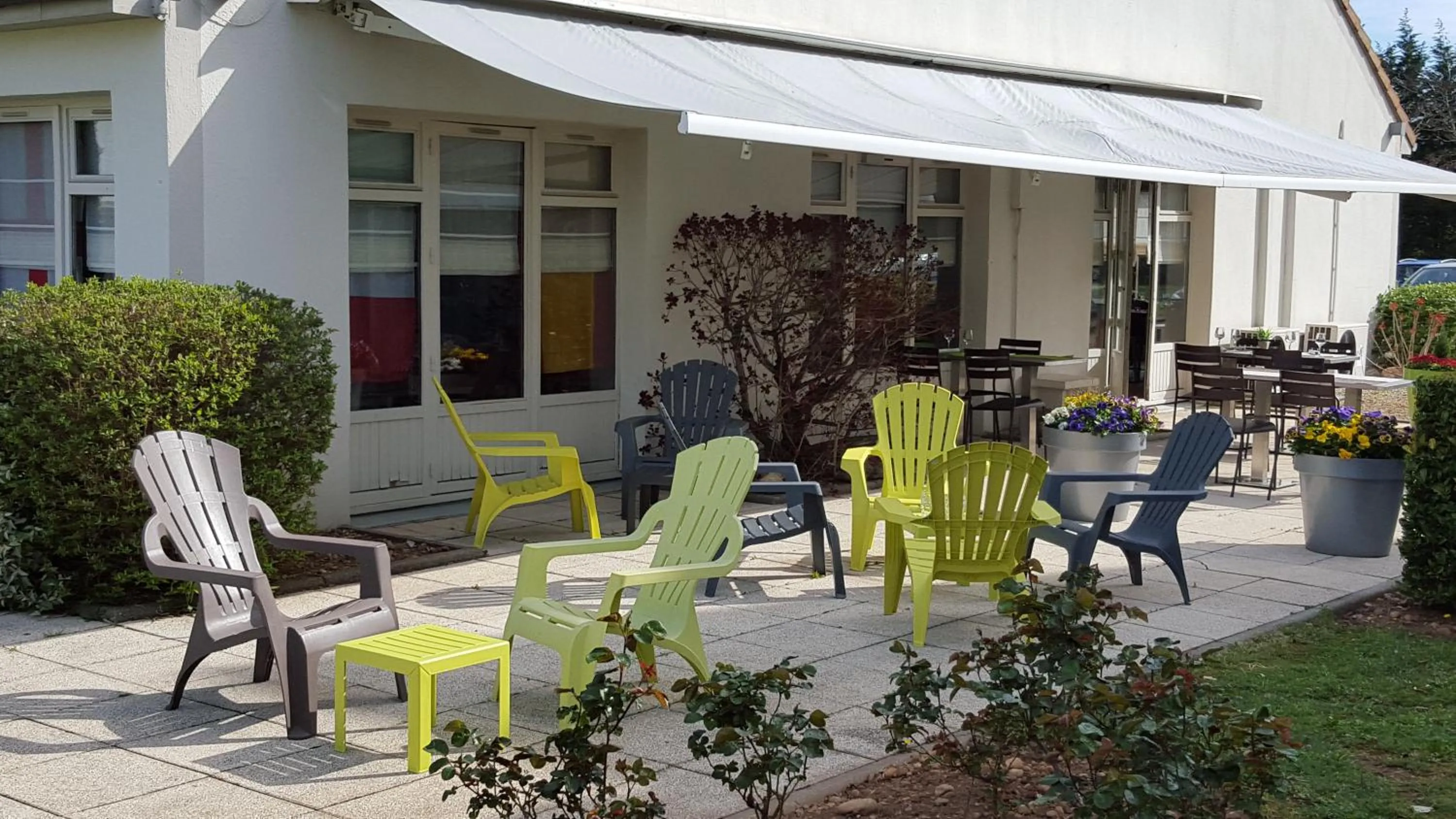 Balcony/Terrace in Campanile Lyon Est Aéroport Saint Exupery
